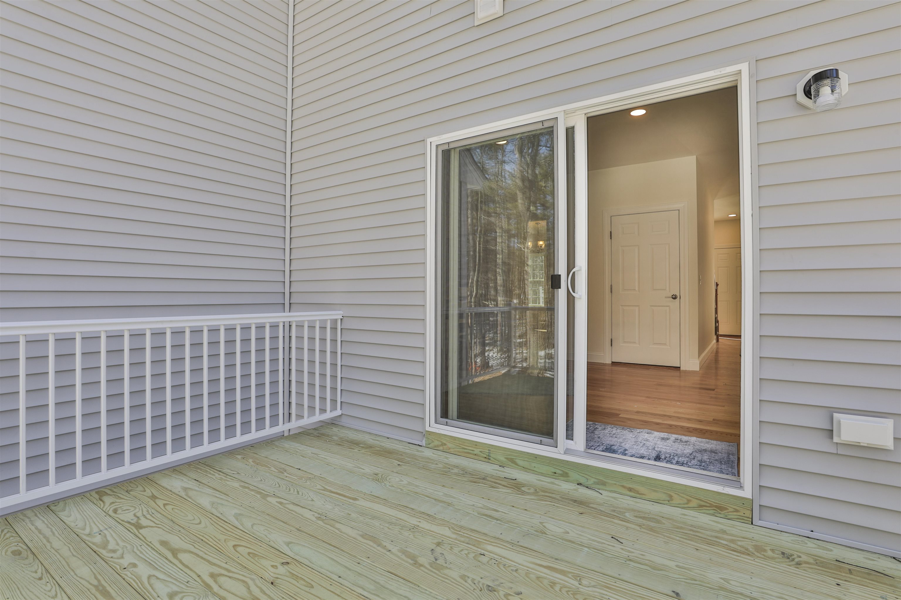 22 Reeds Ferry Way