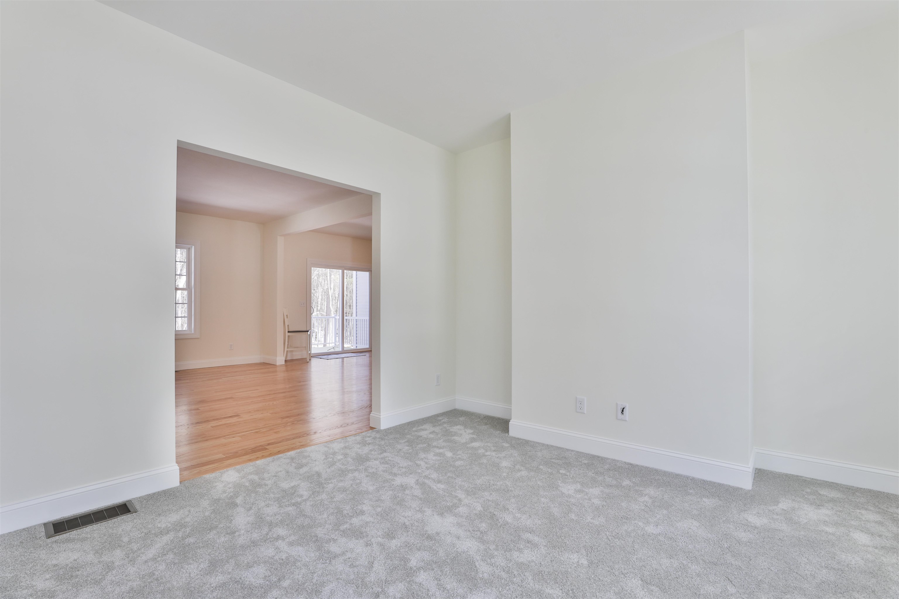 22 Reeds Ferry Way