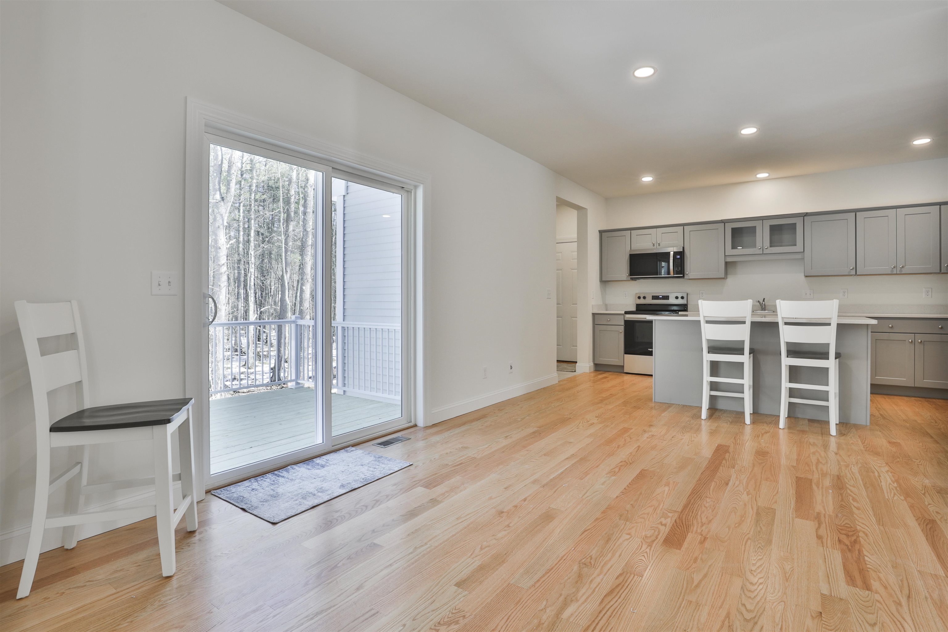 22 Reeds Ferry Way