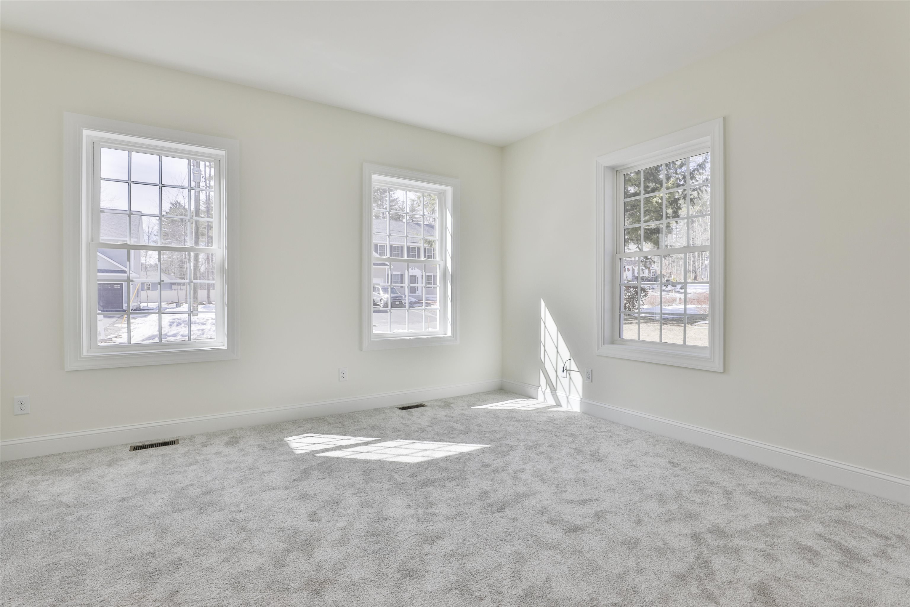 22 Reeds Ferry Way
