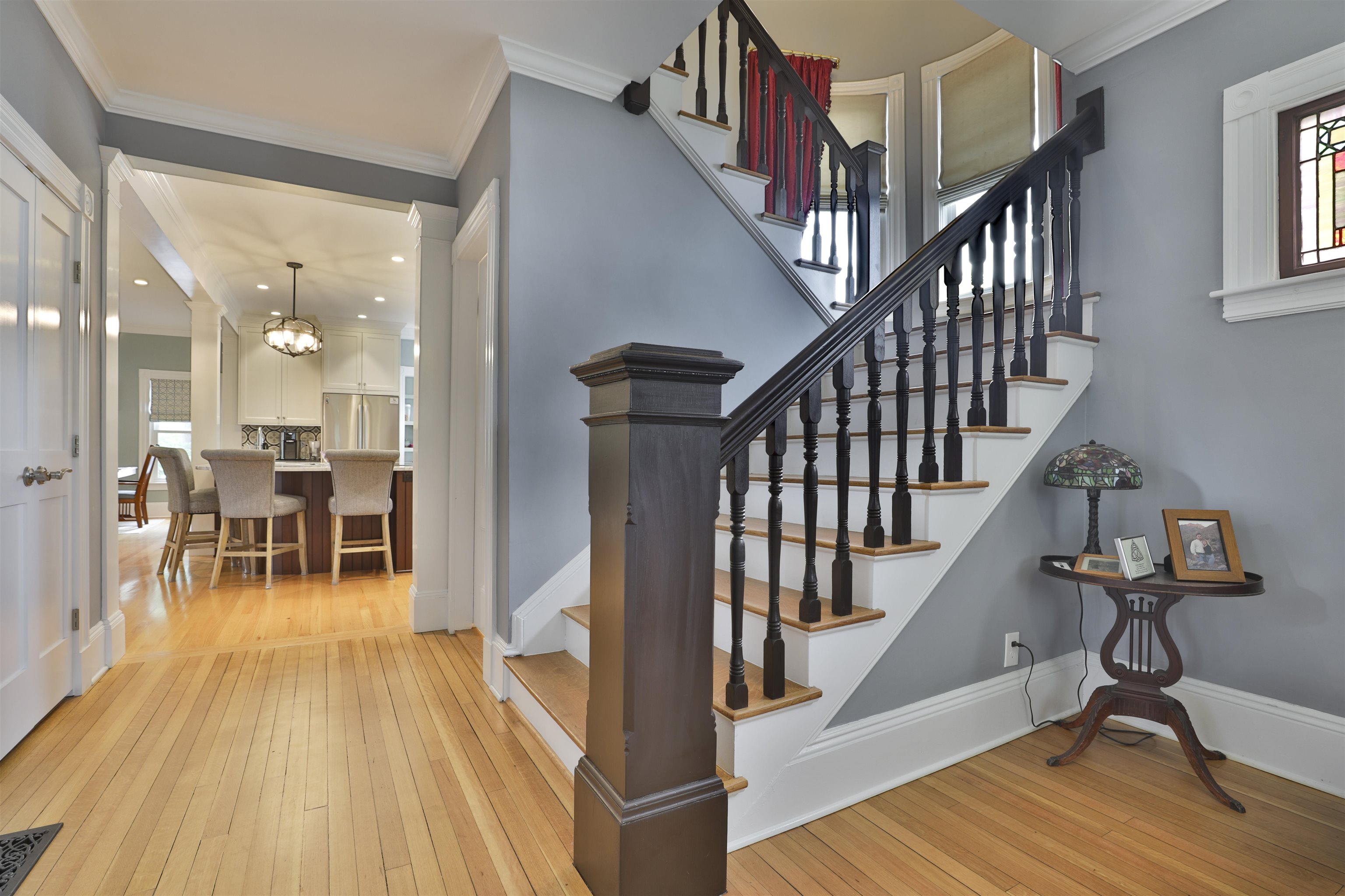 10 Hall Avenue