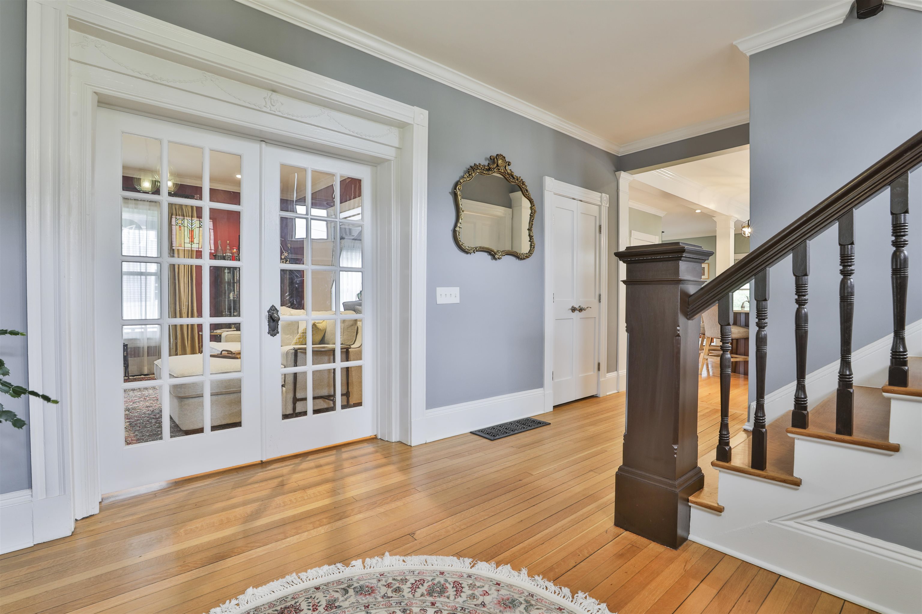 10 Hall Avenue