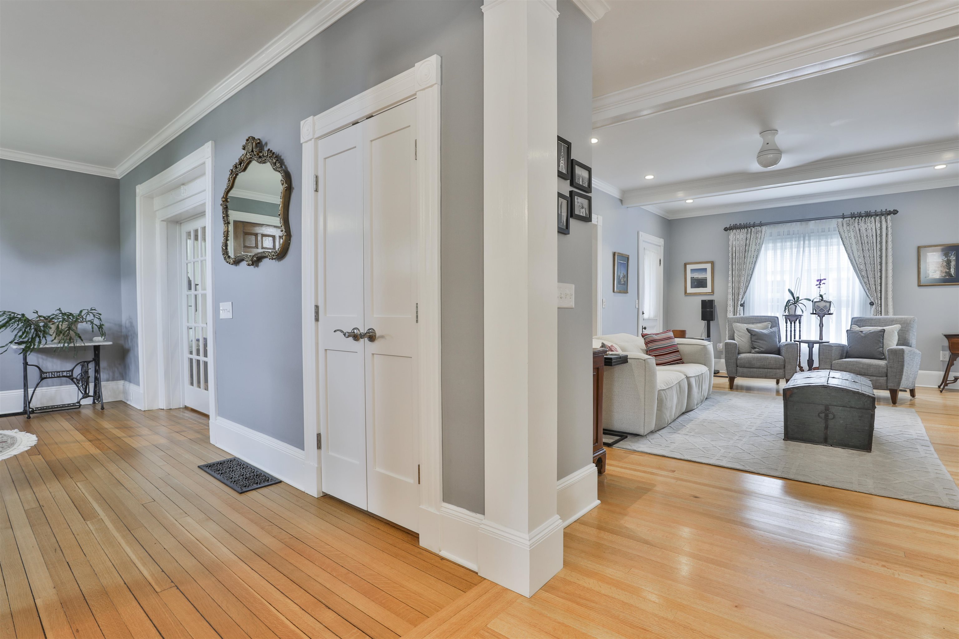 10 Hall Avenue