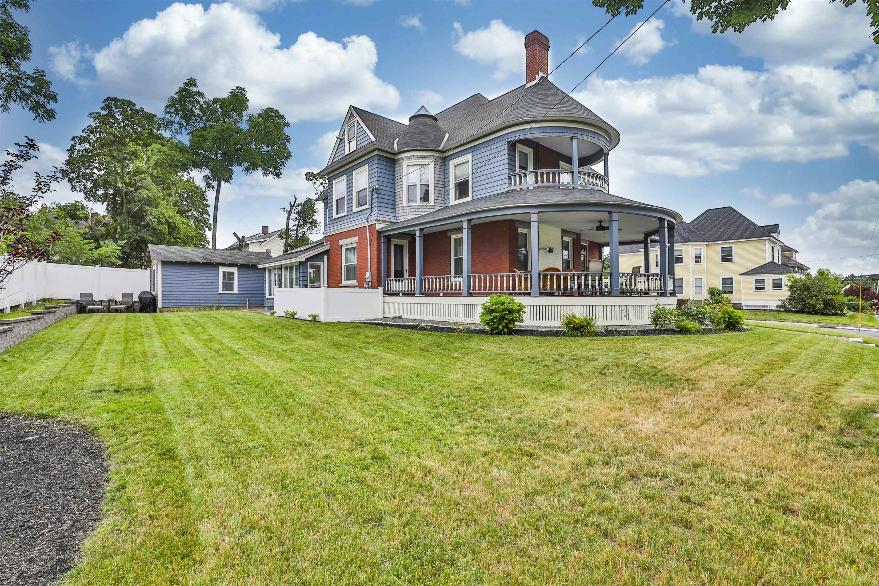 10 Hall Avenue
