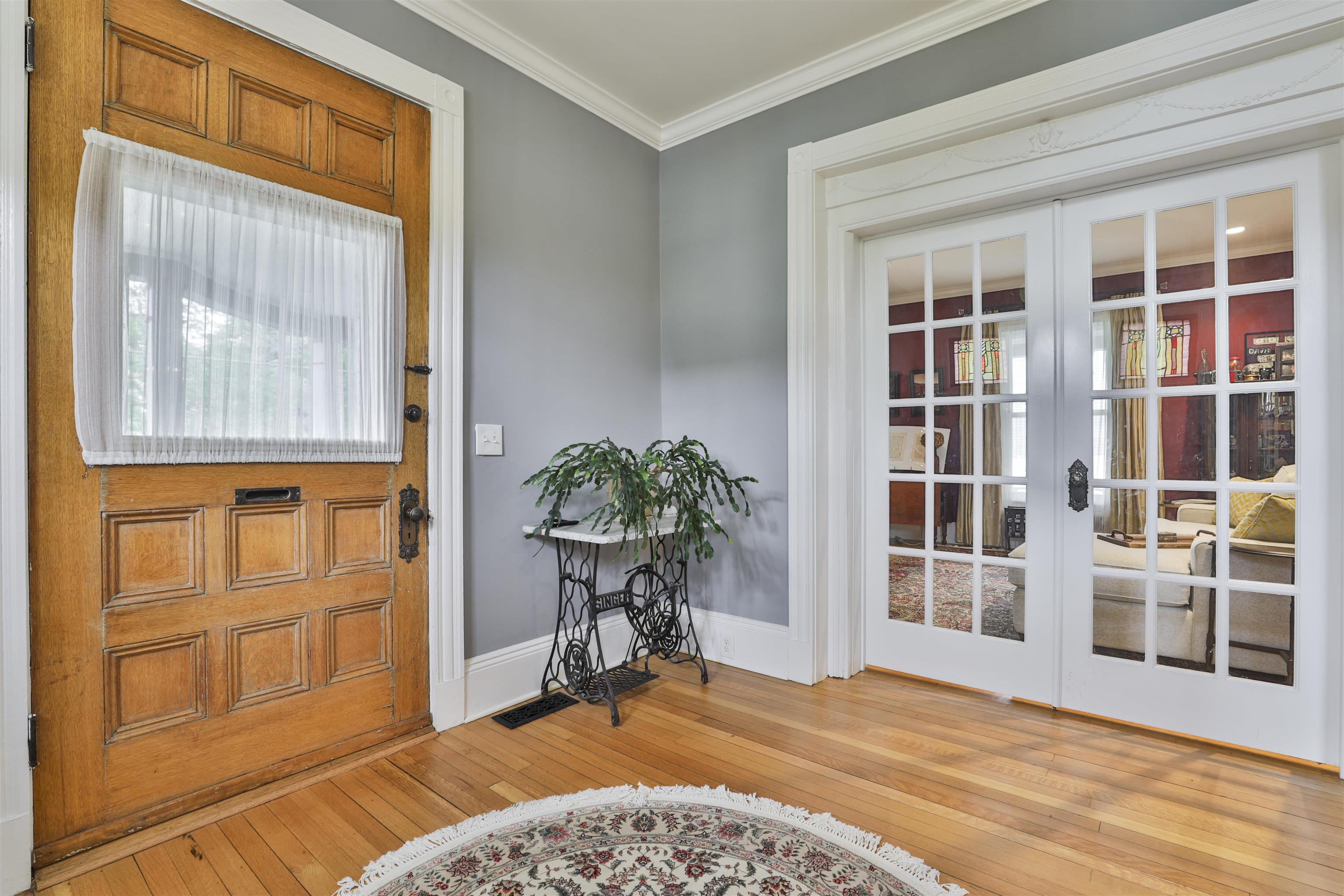 10 Hall Avenue