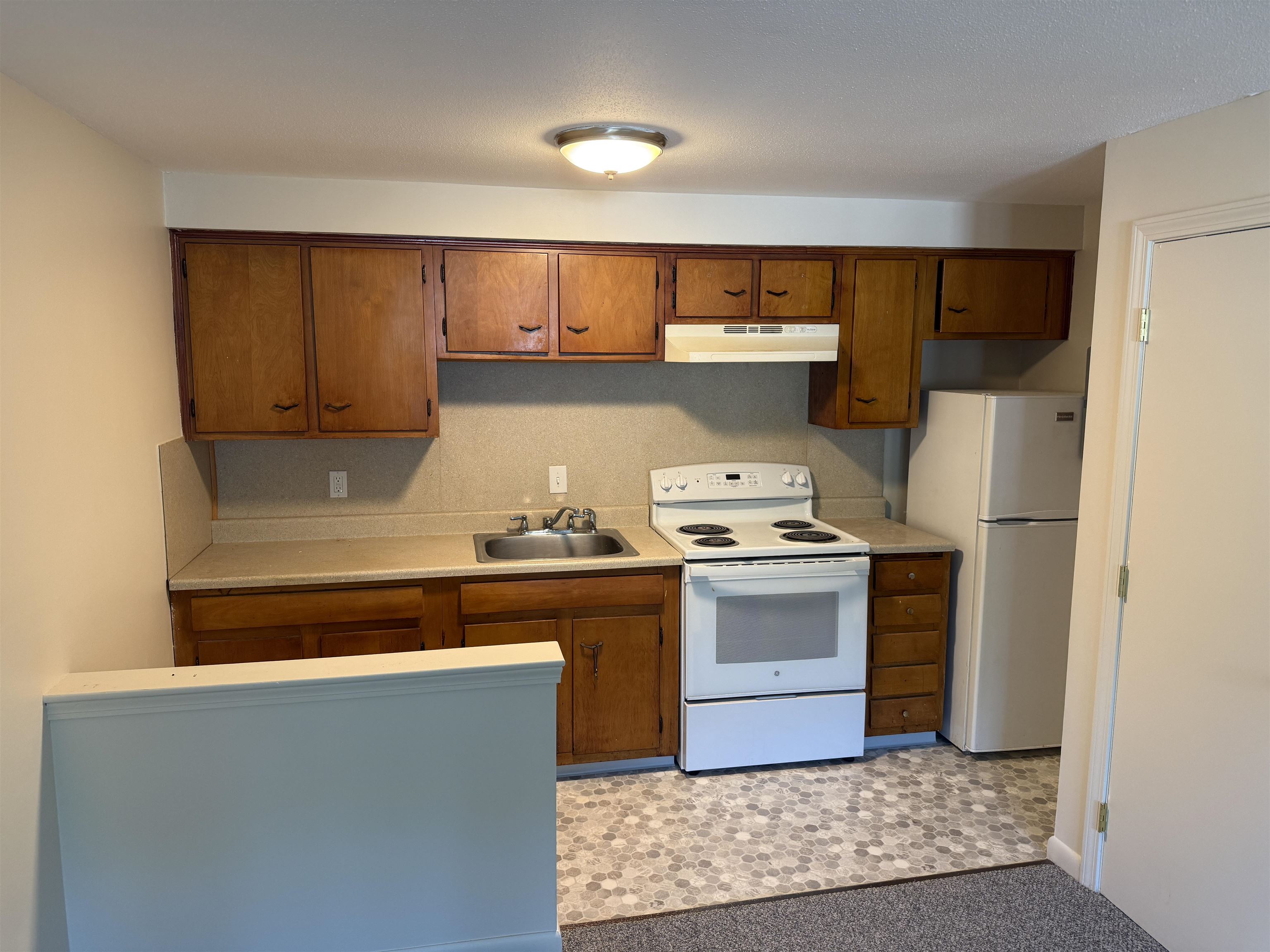 2 Grand Avenue Unit: 2