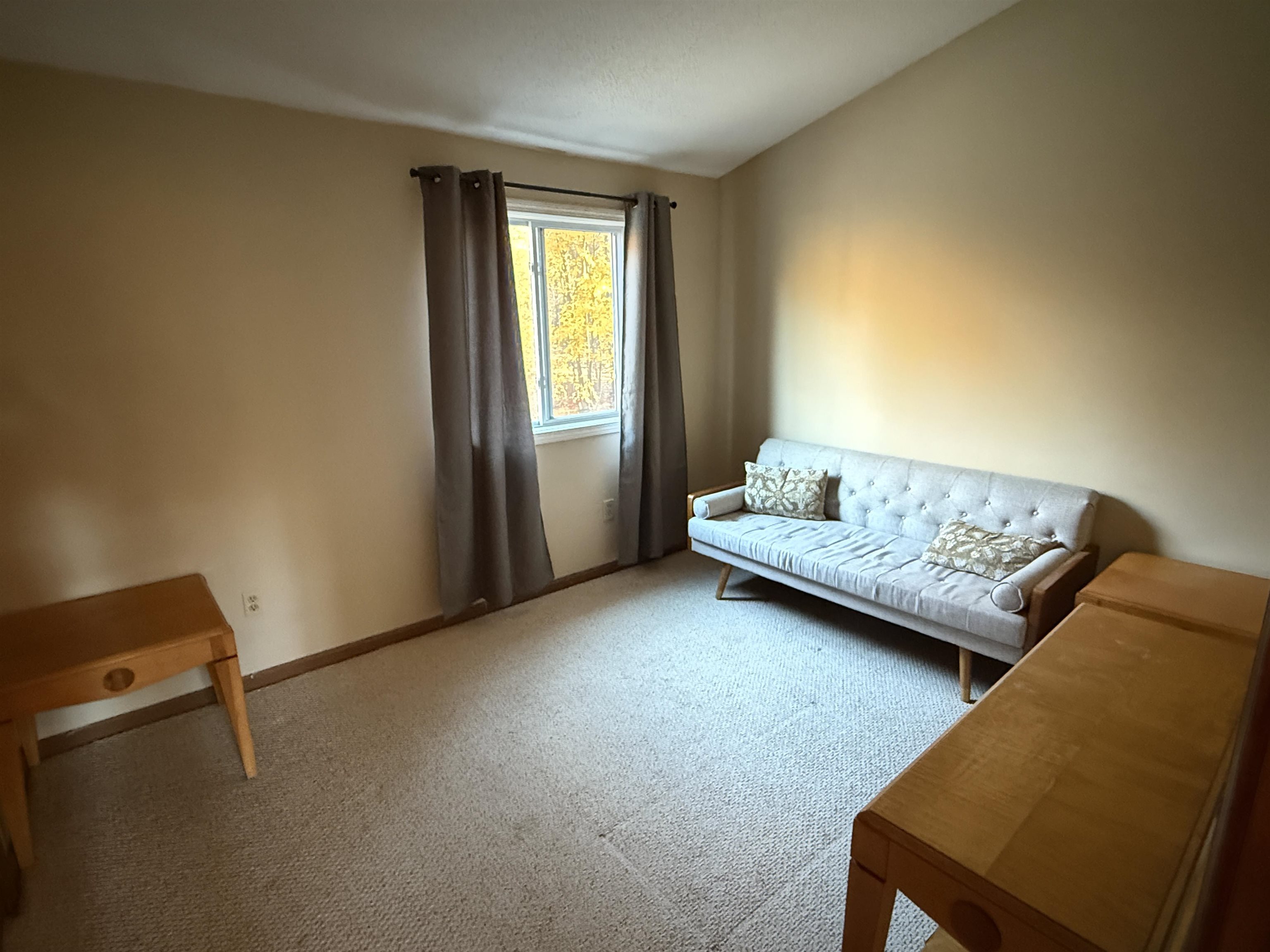 25 Apple Lane Unit: B