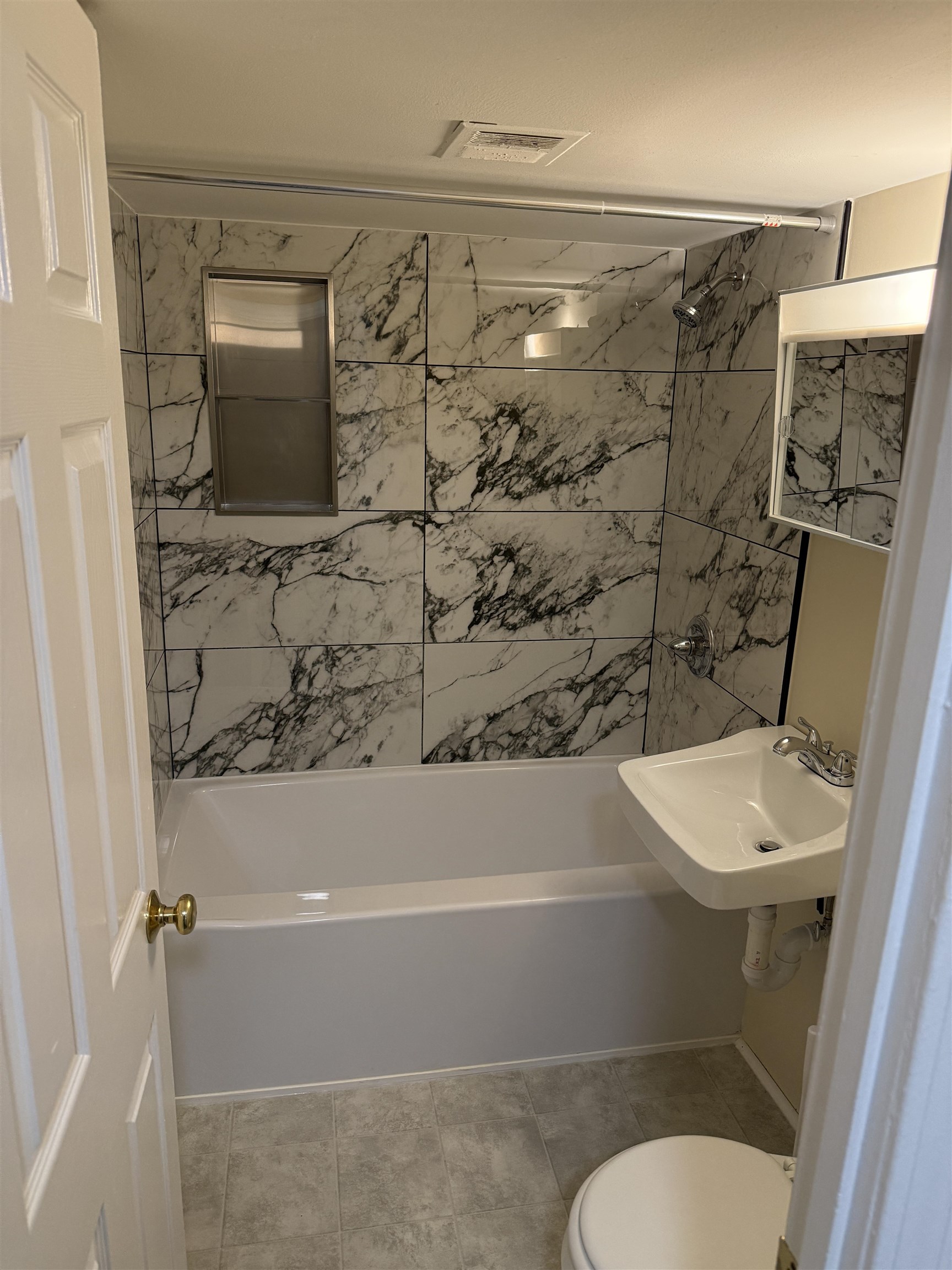 2 Grand Avenue Unit: 7