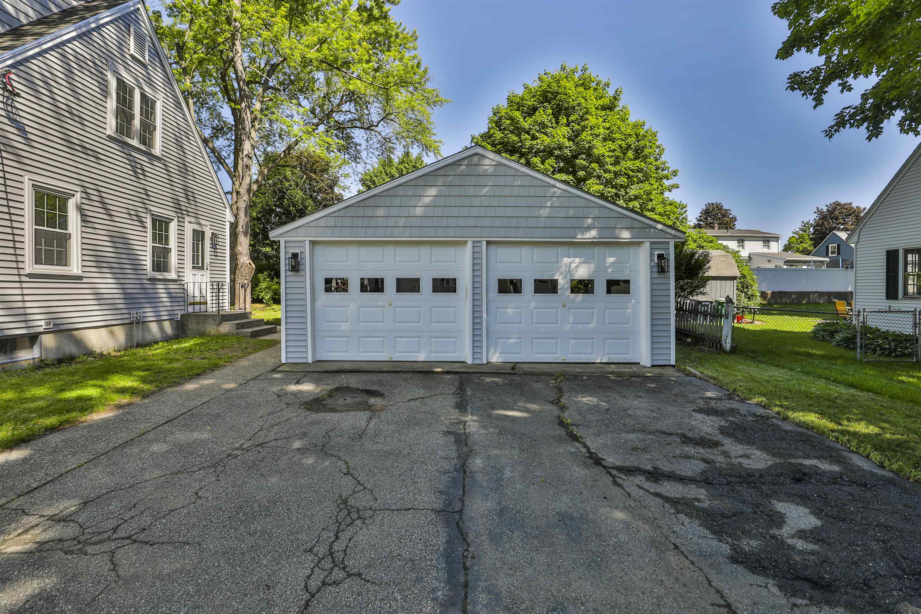 7 Holly Drive