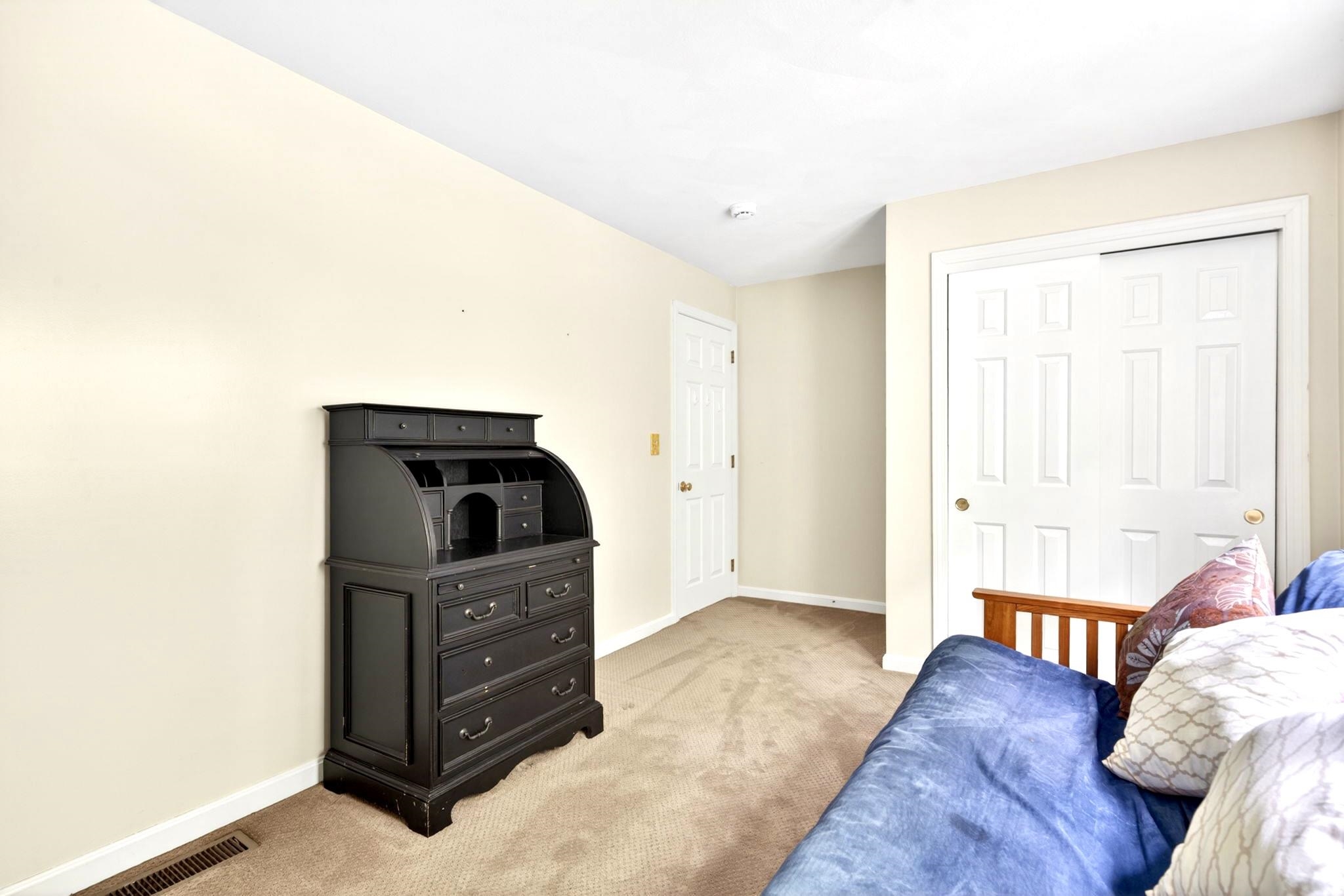 8 Sandstone Drive