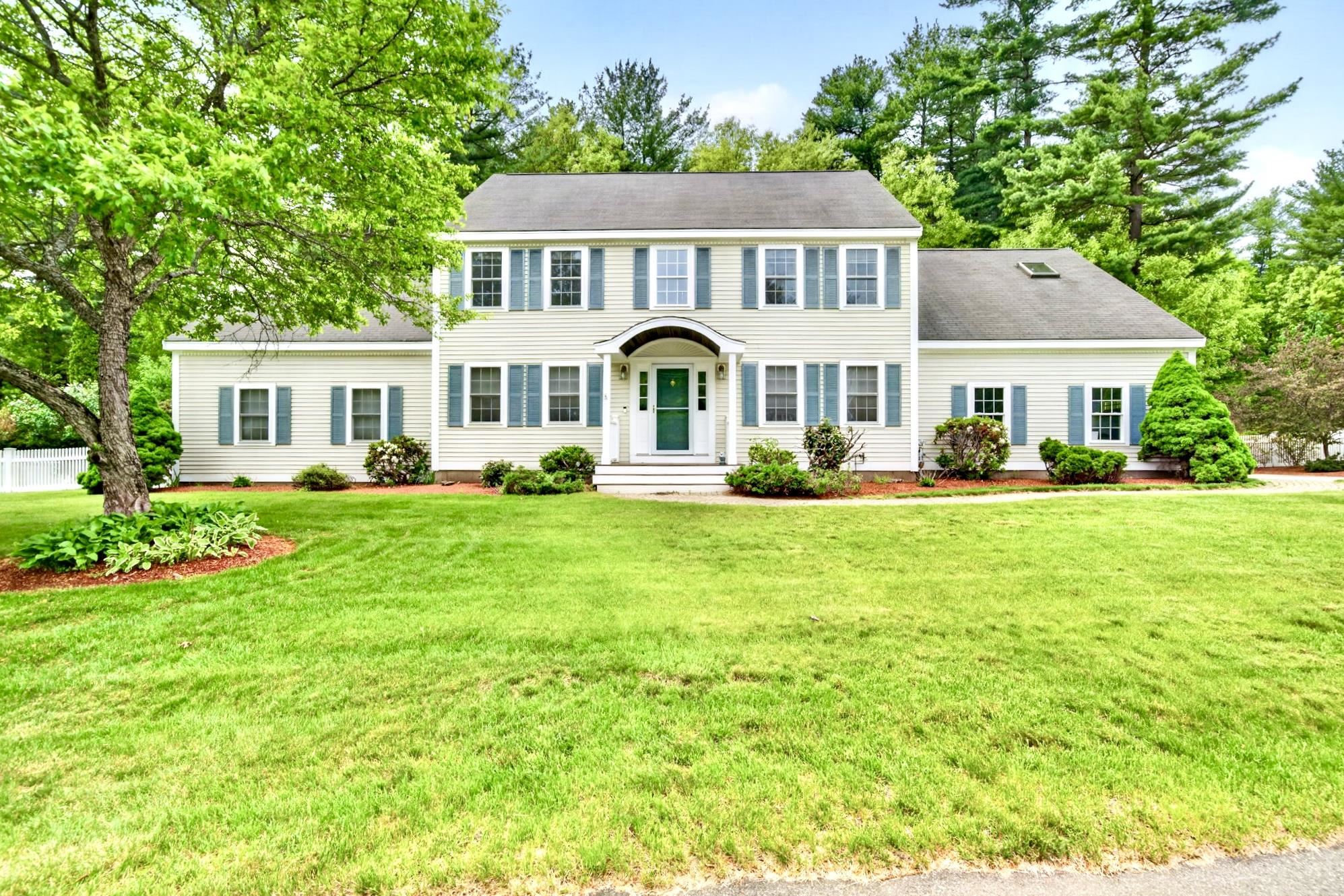 8 Sandstone Drive