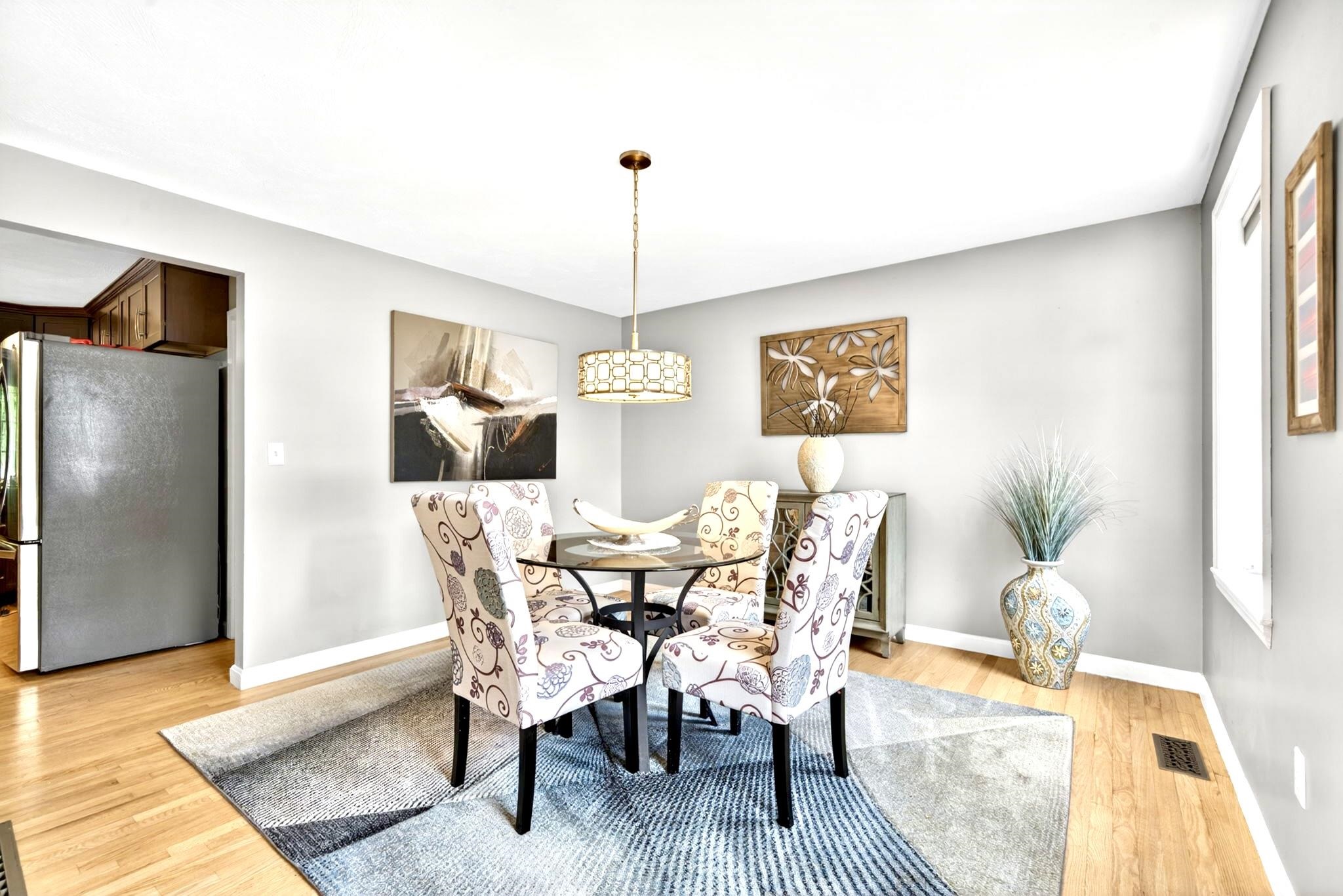 8 Sandstone Drive