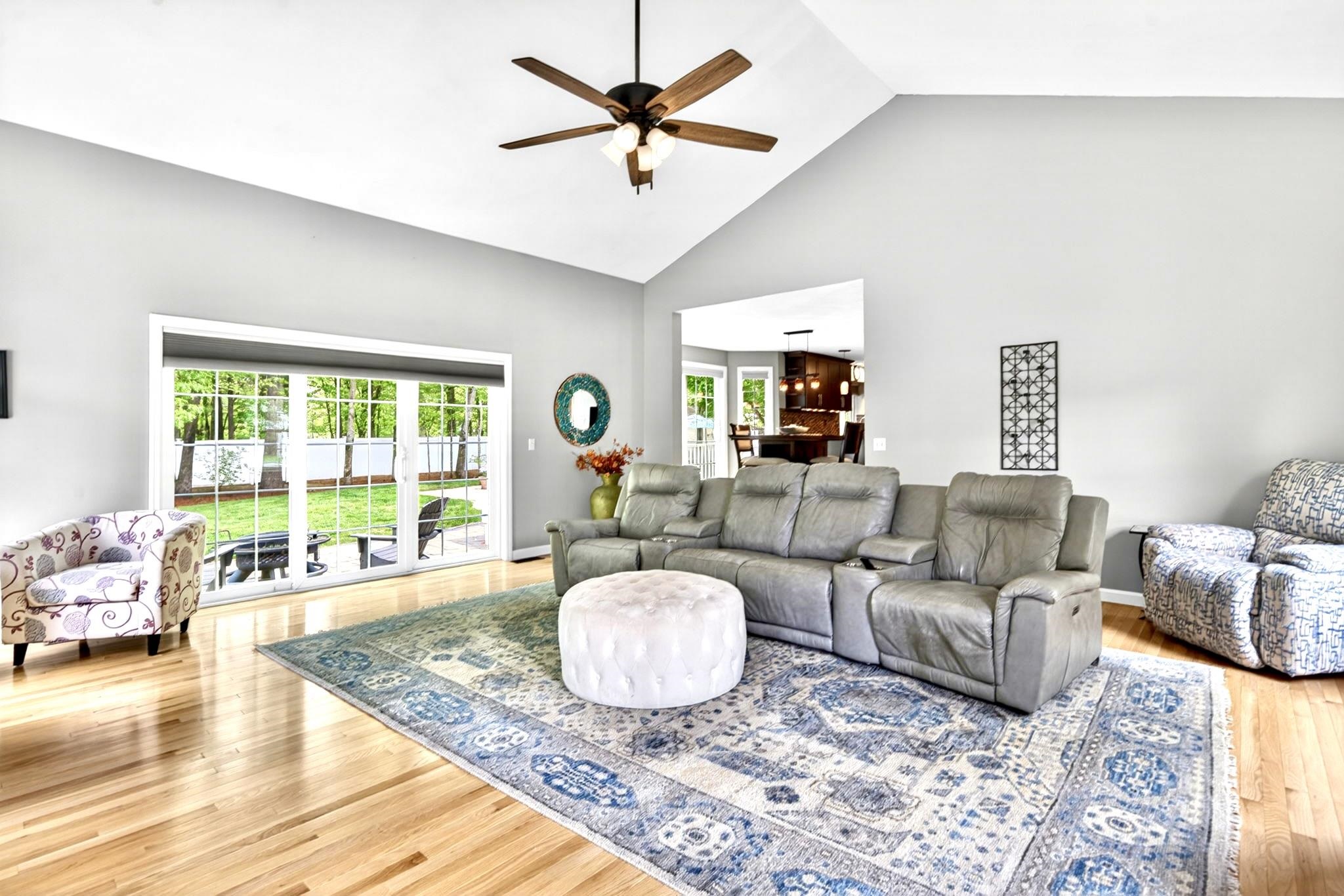 8 Sandstone Drive
