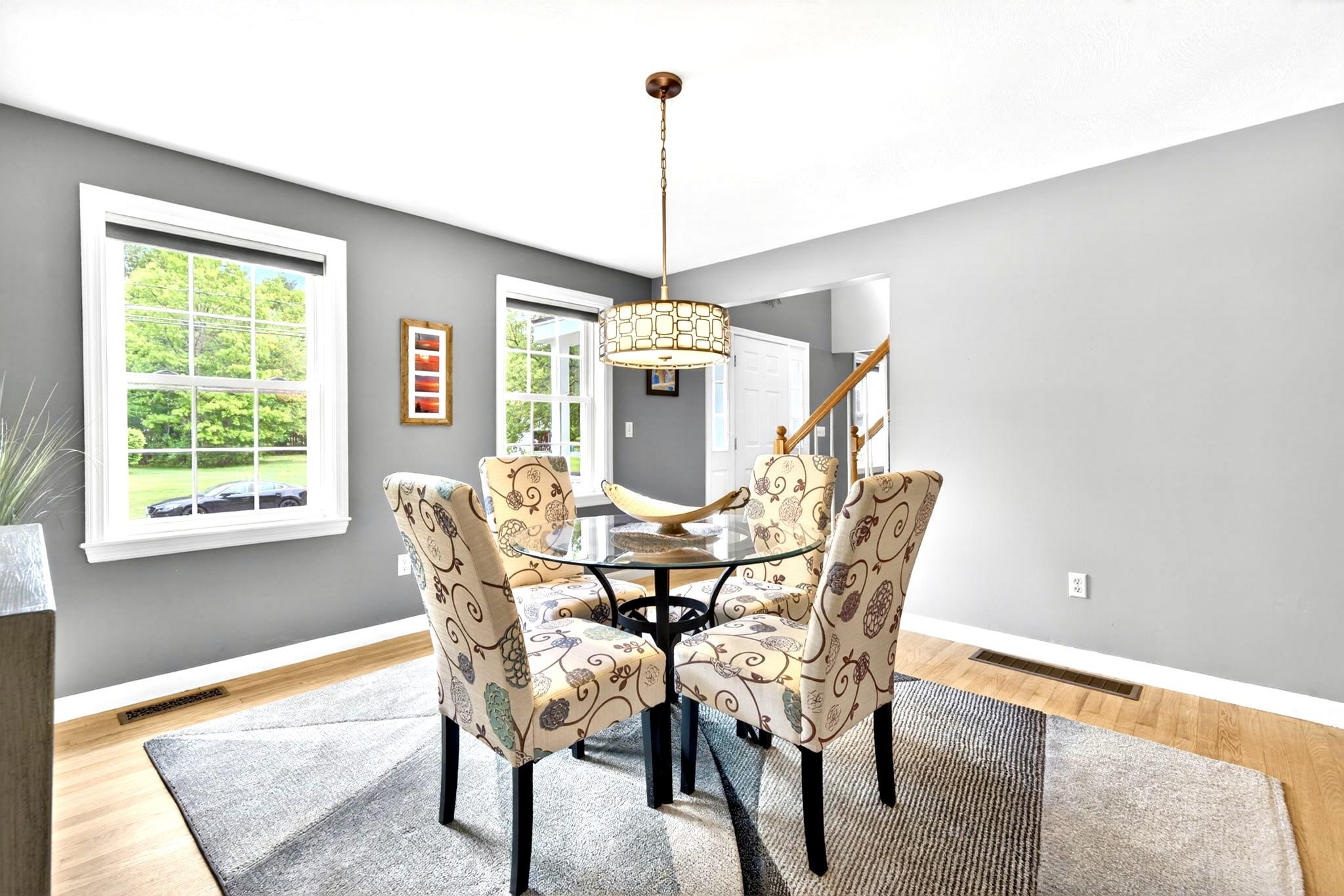 8 Sandstone Drive