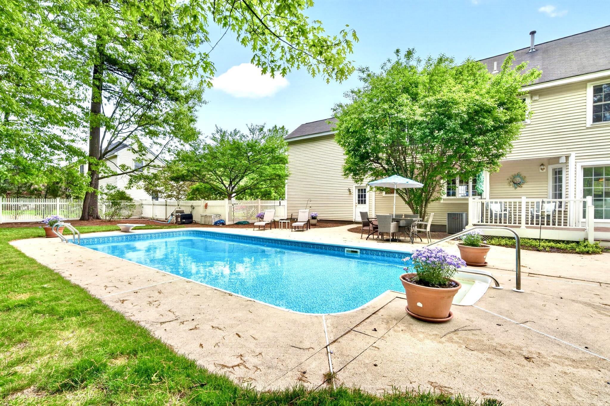 8 Sandstone Drive