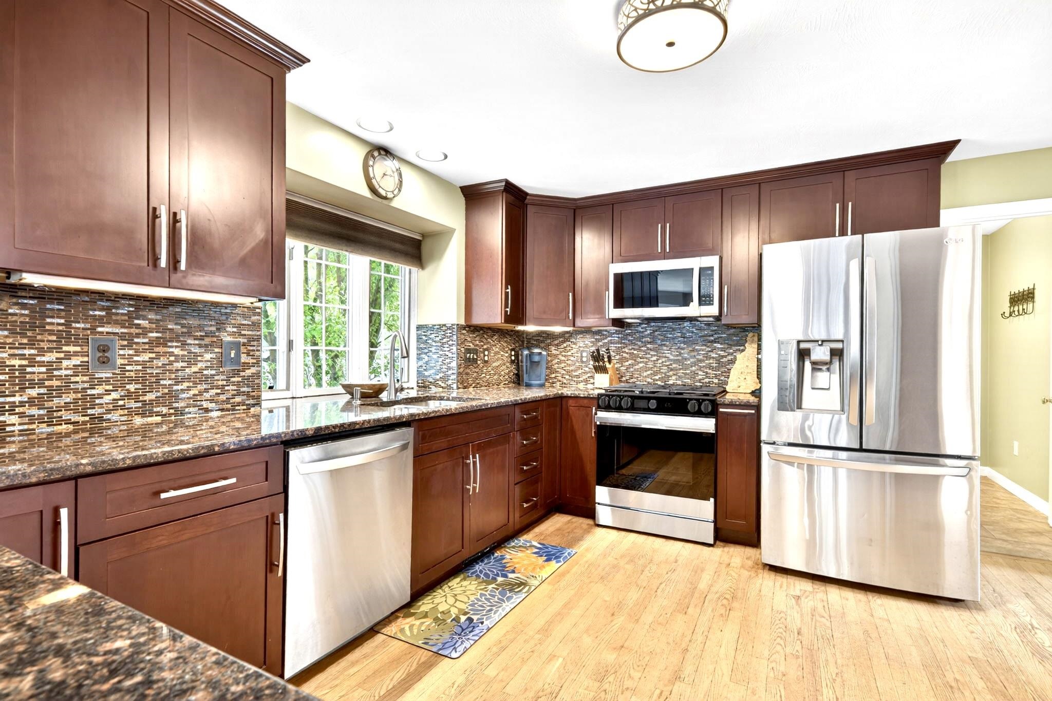 8 Sandstone Drive