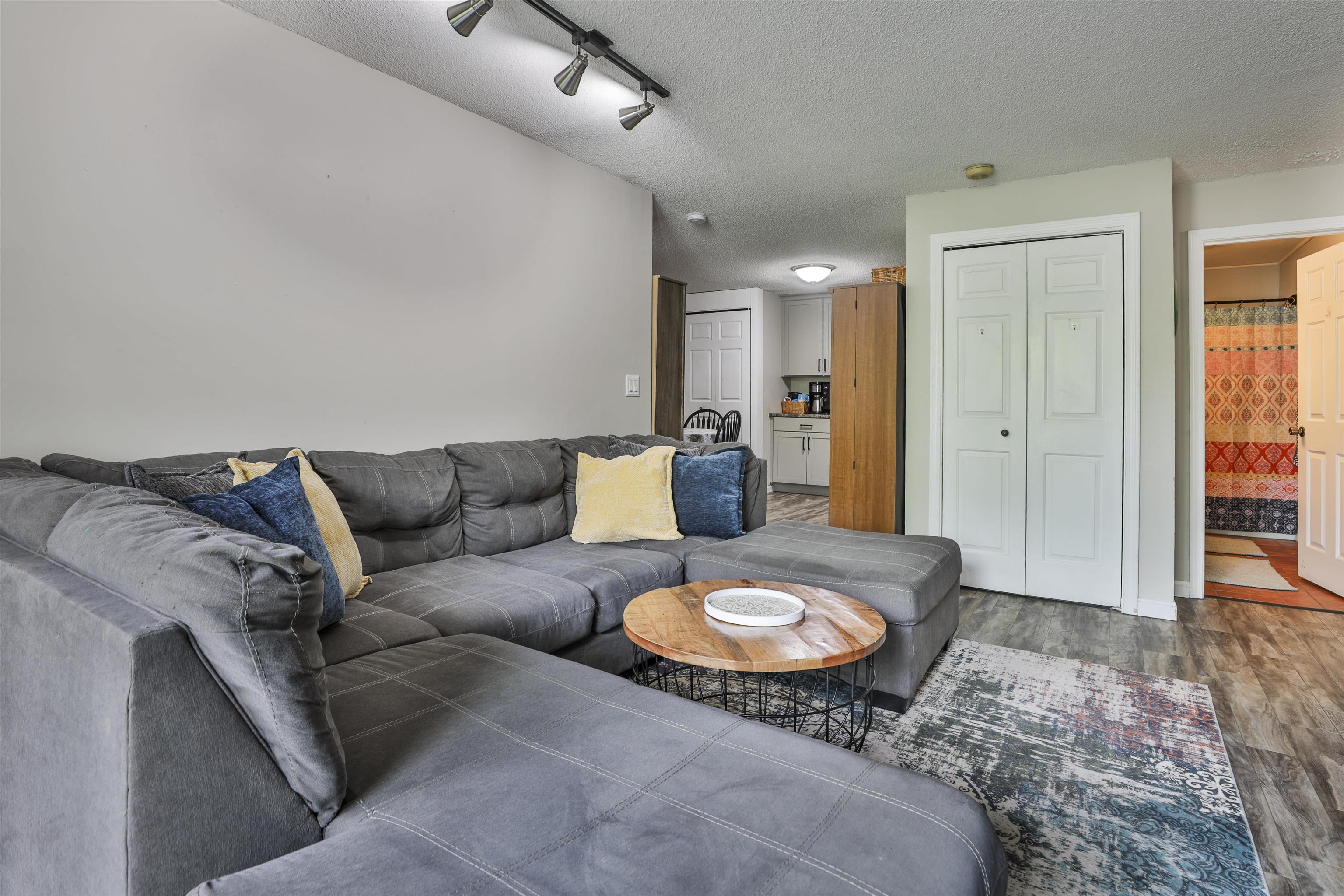 19-32 Kimberly Drive