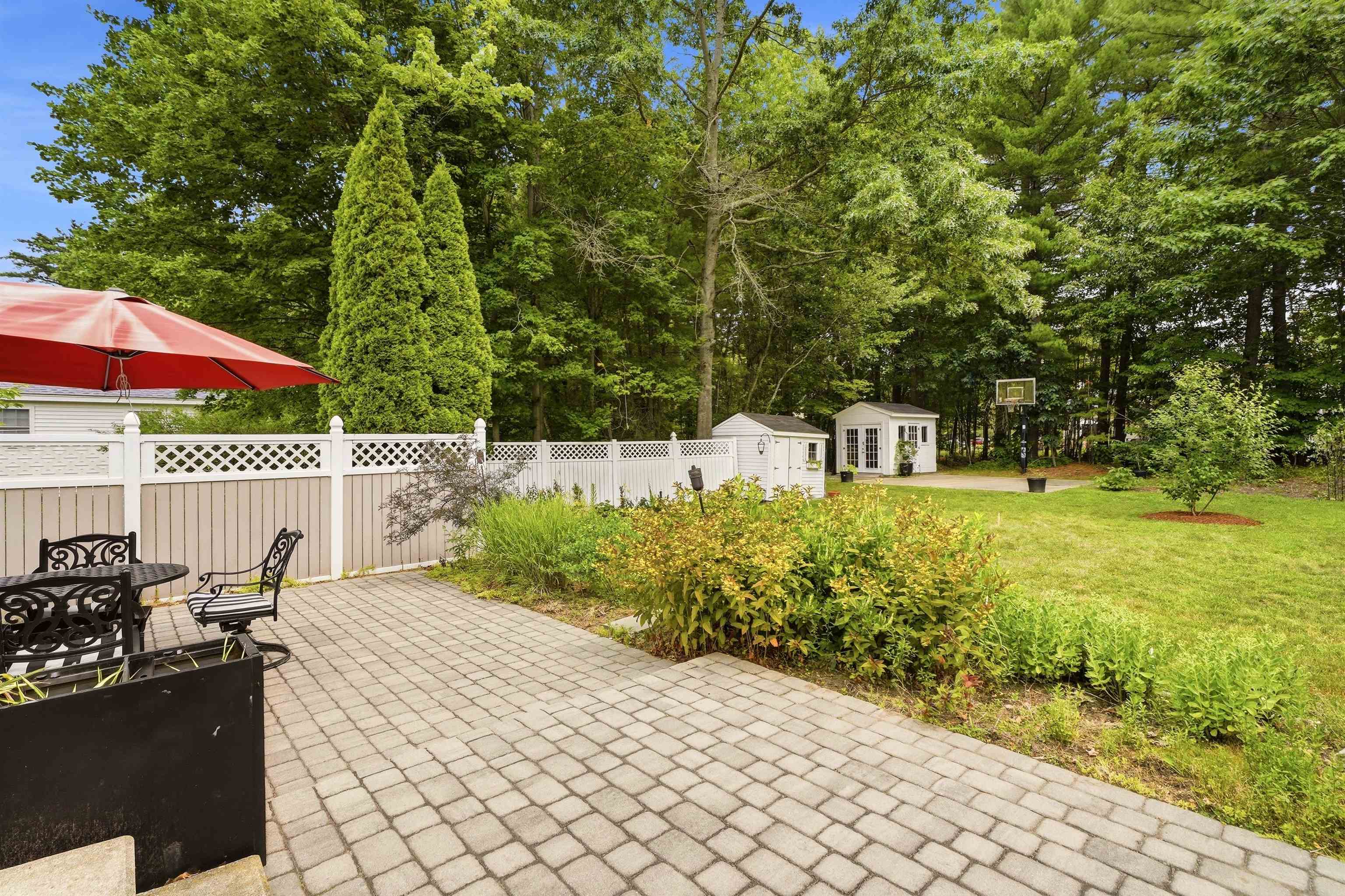 3 Sandstone Drive