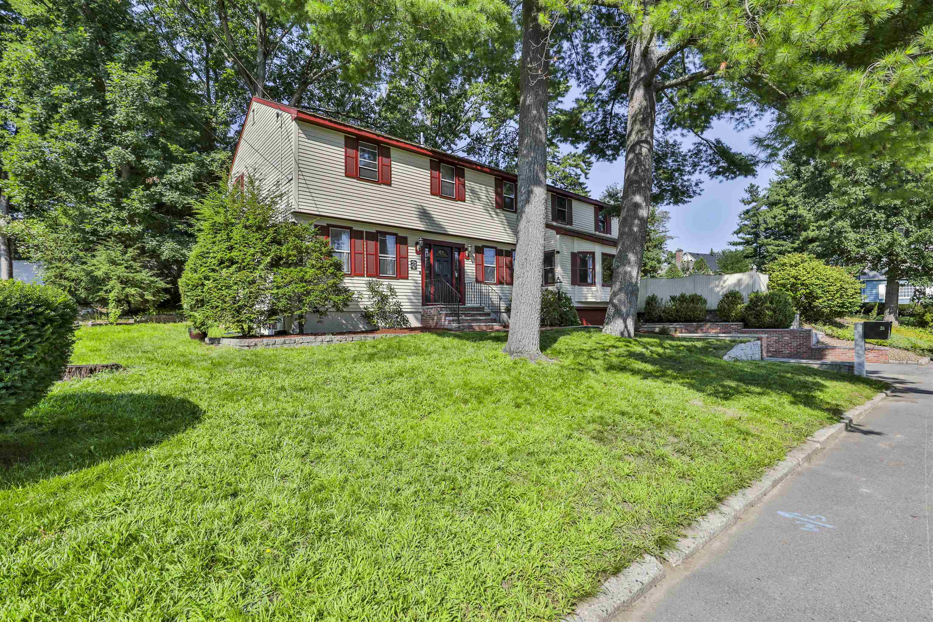 28 Danbury Road