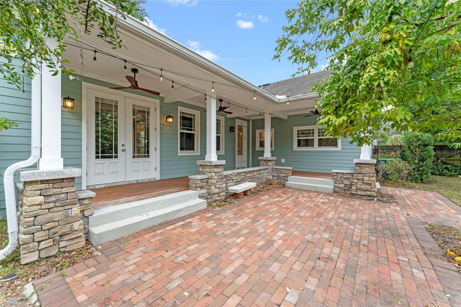 2120 VIVADA ST