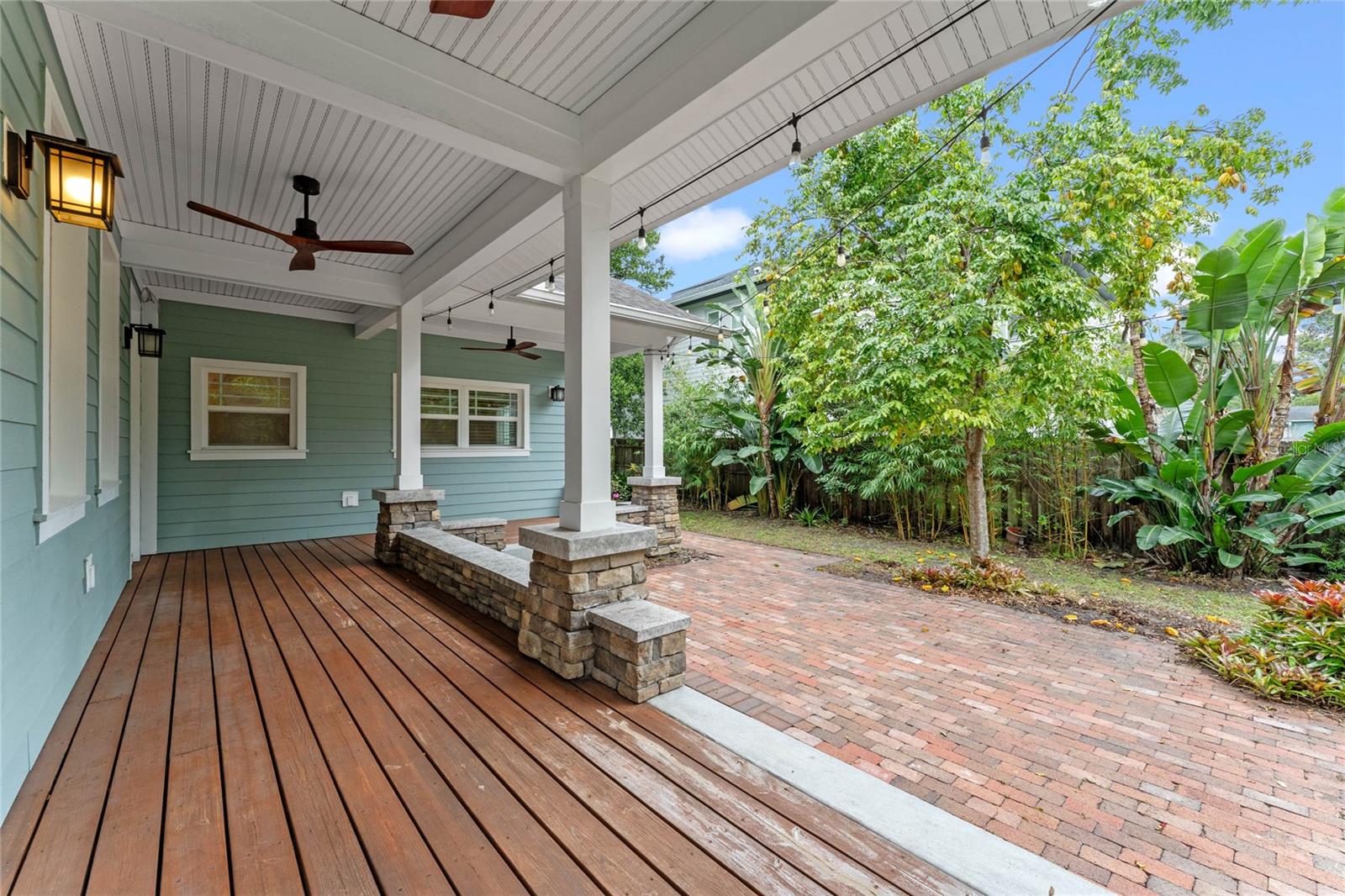 2120 VIVADA ST
