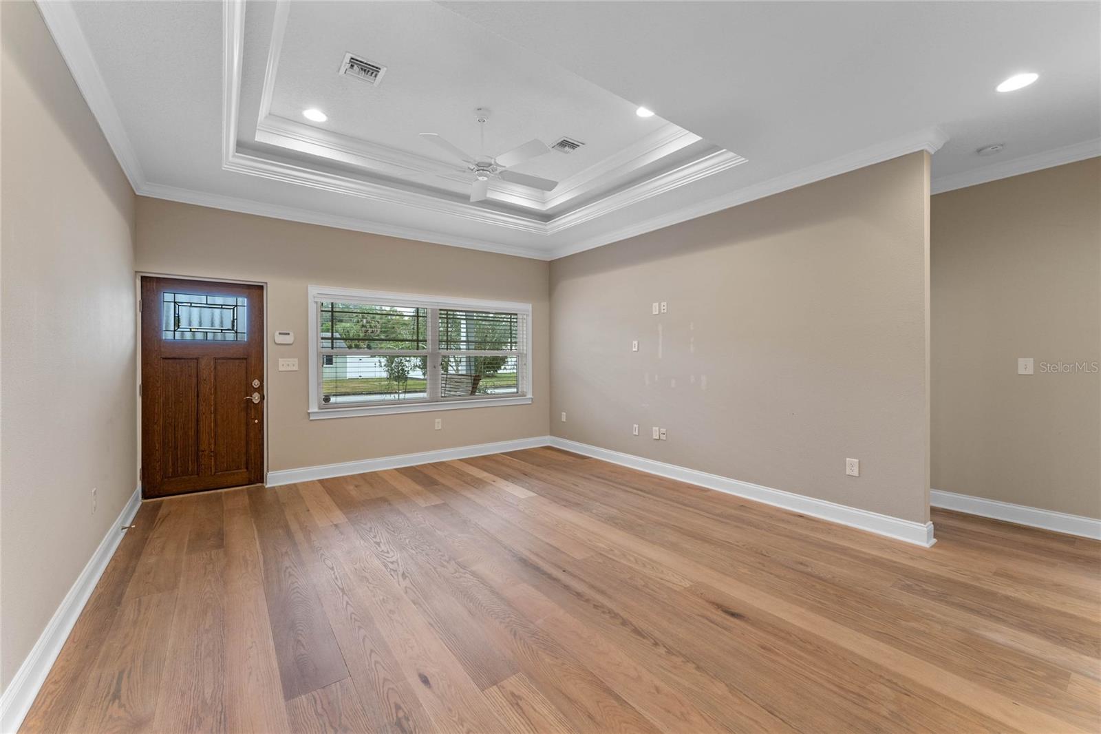 2120 VIVADA ST