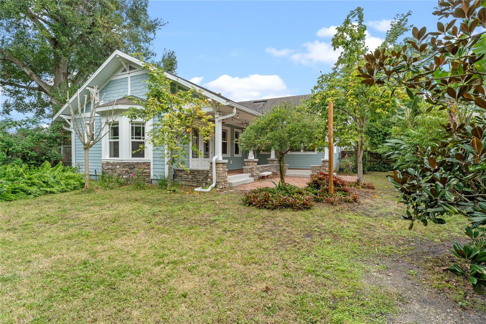 2120 VIVADA ST