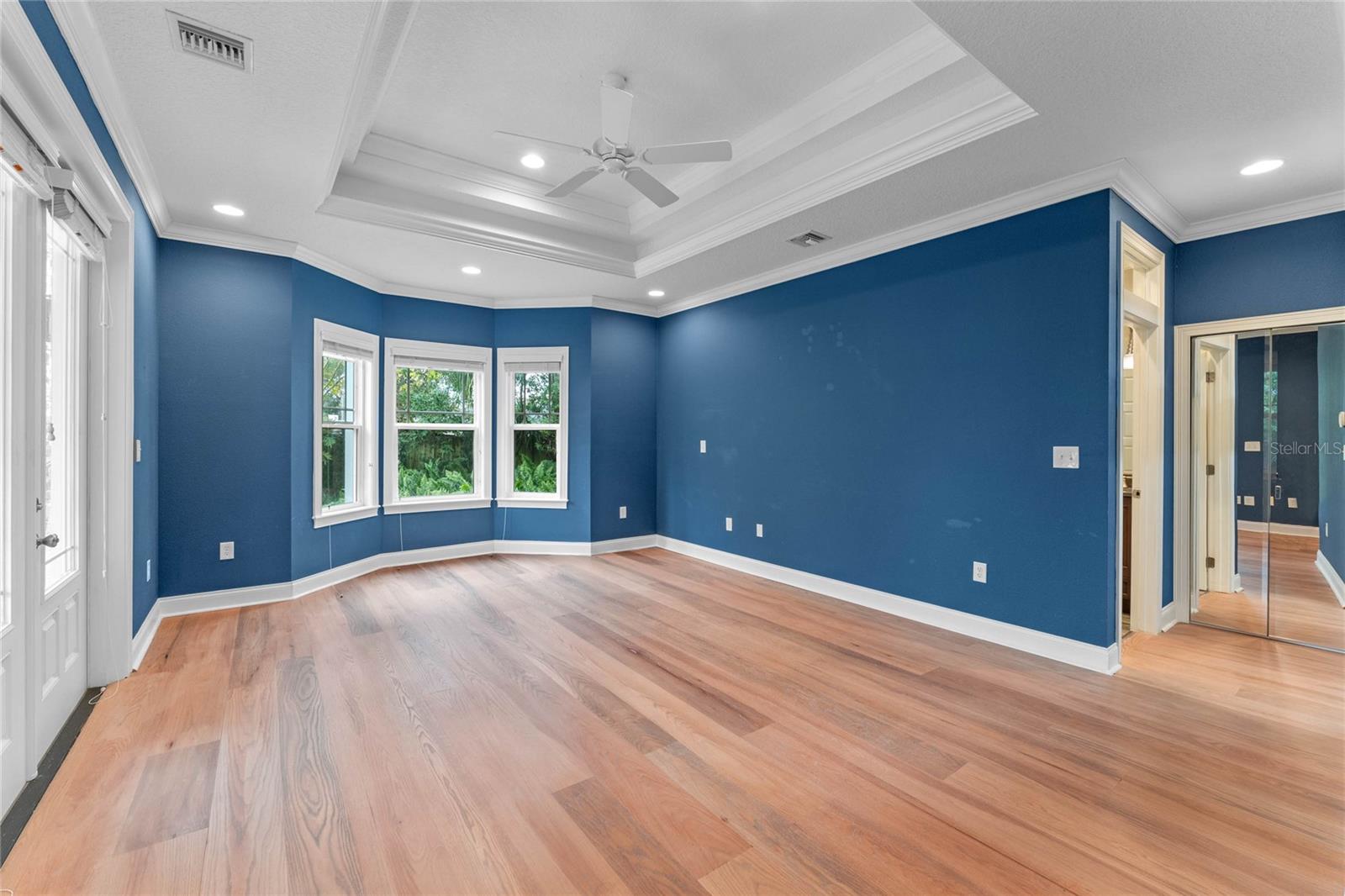 2120 VIVADA ST