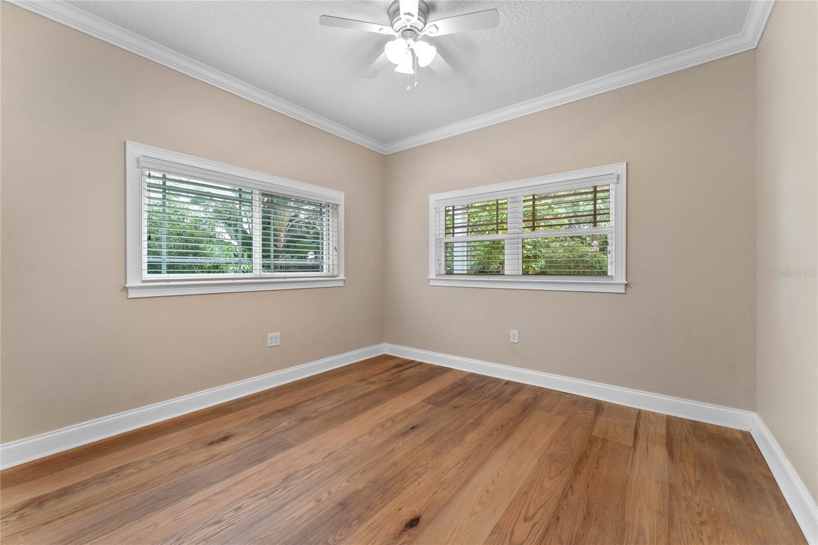 2120 VIVADA ST