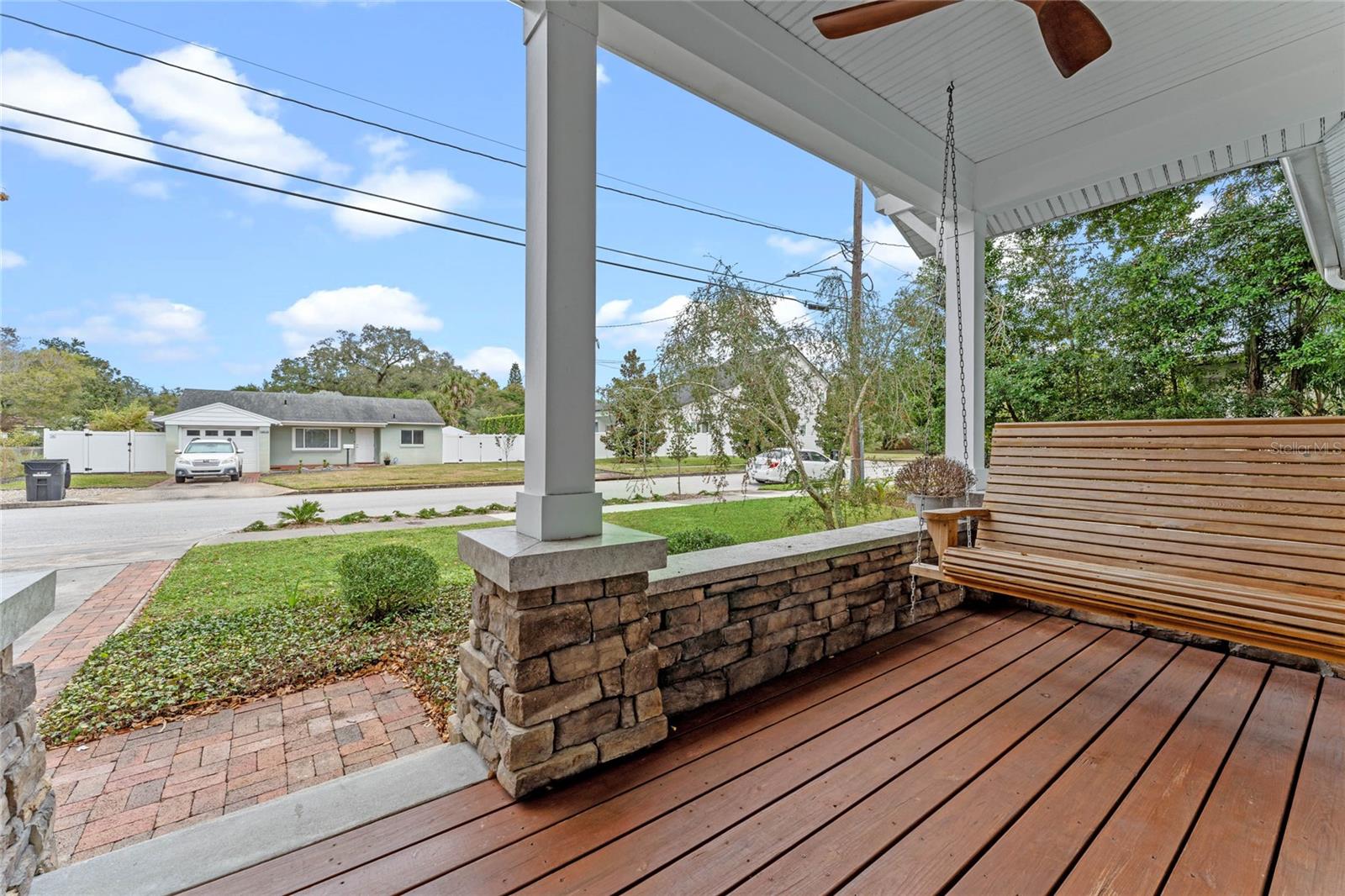 2120 VIVADA ST