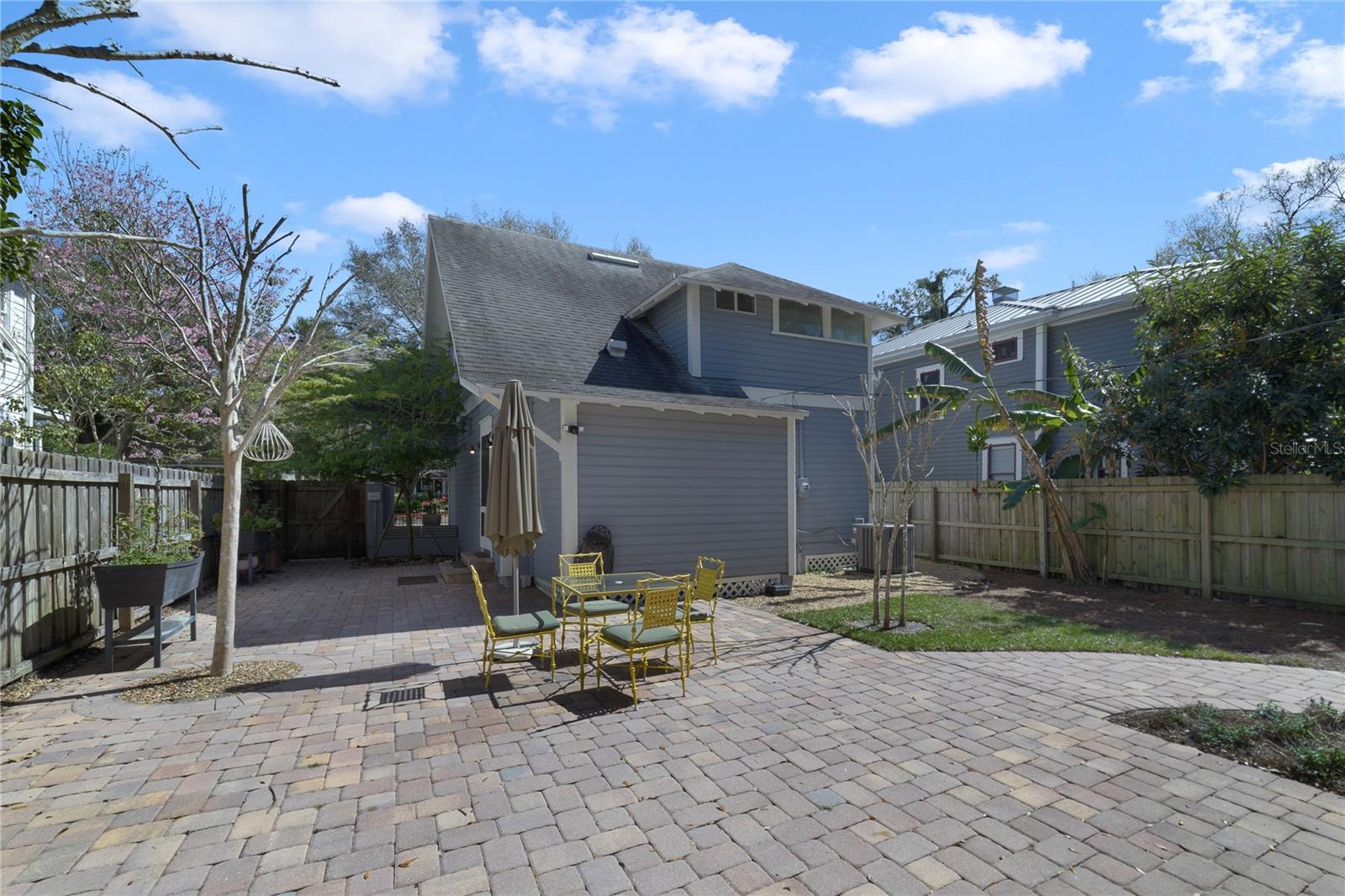 704 S PALMETTO AVE
