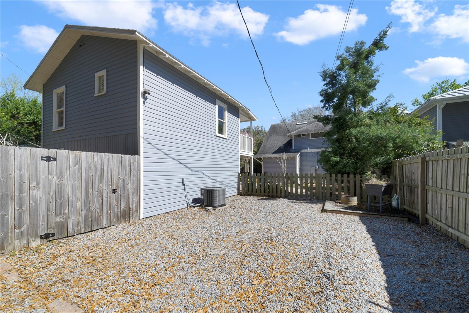 704 S PALMETTO AVE