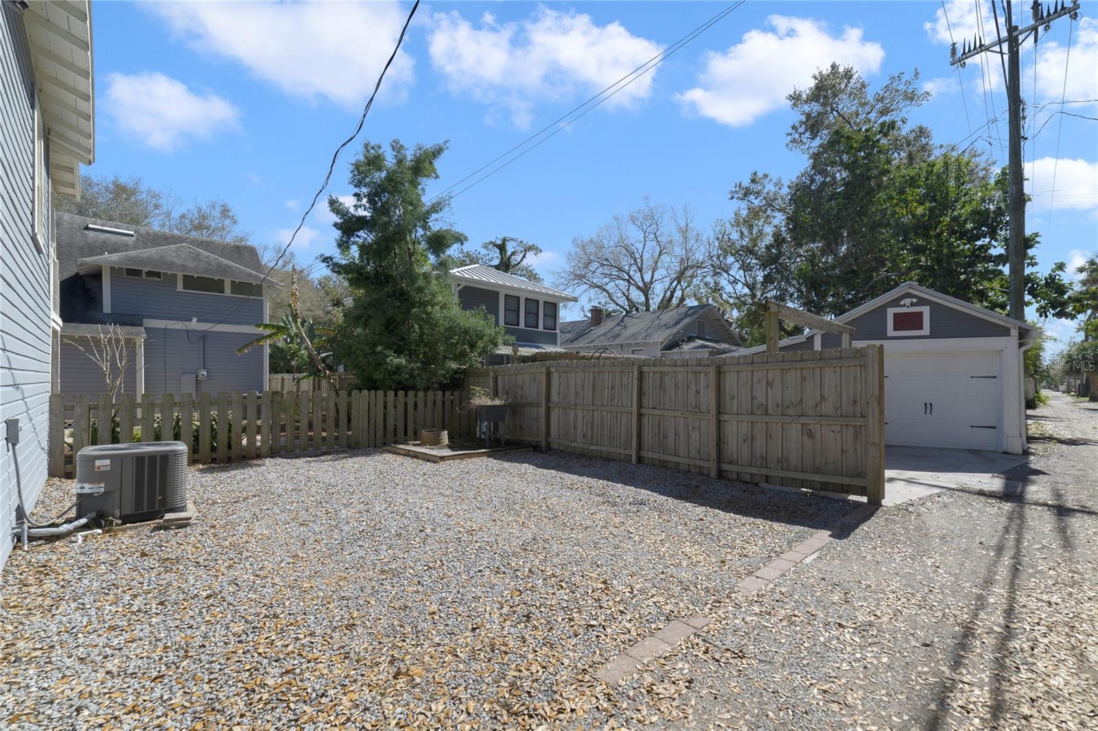 704 S PALMETTO AVE