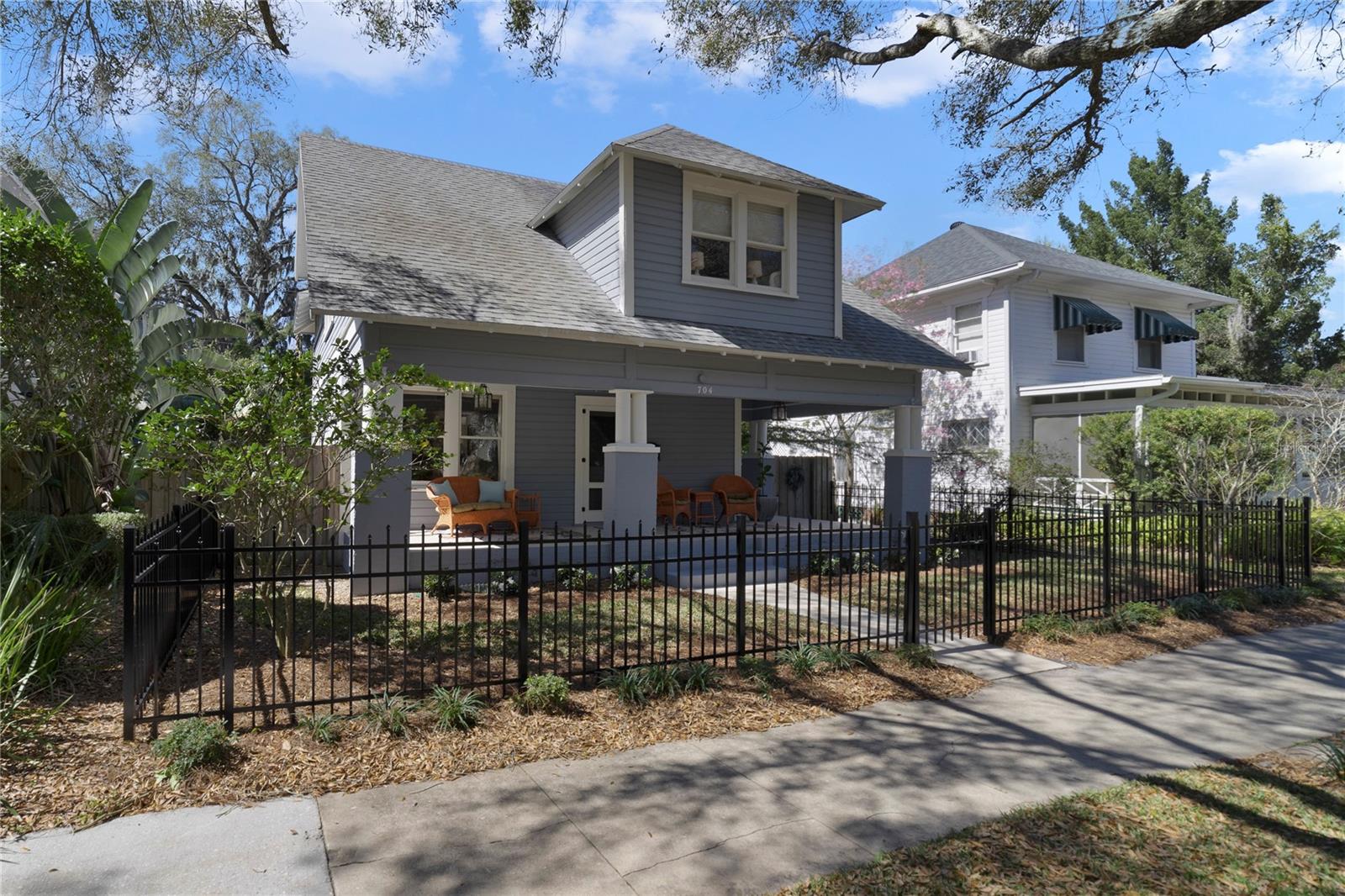 704 S PALMETTO AVE