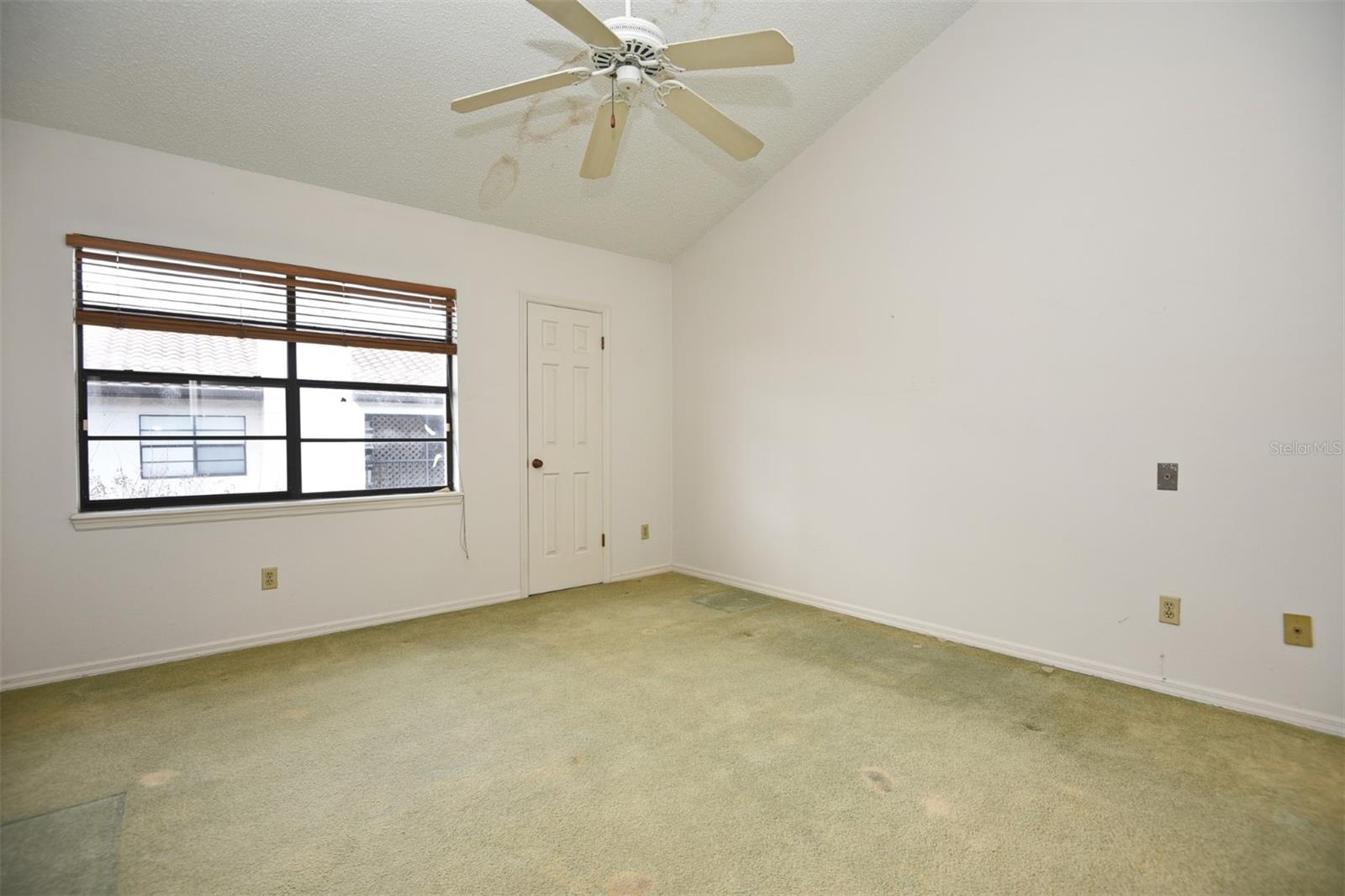 230 KILLARNEY BAY CT #3