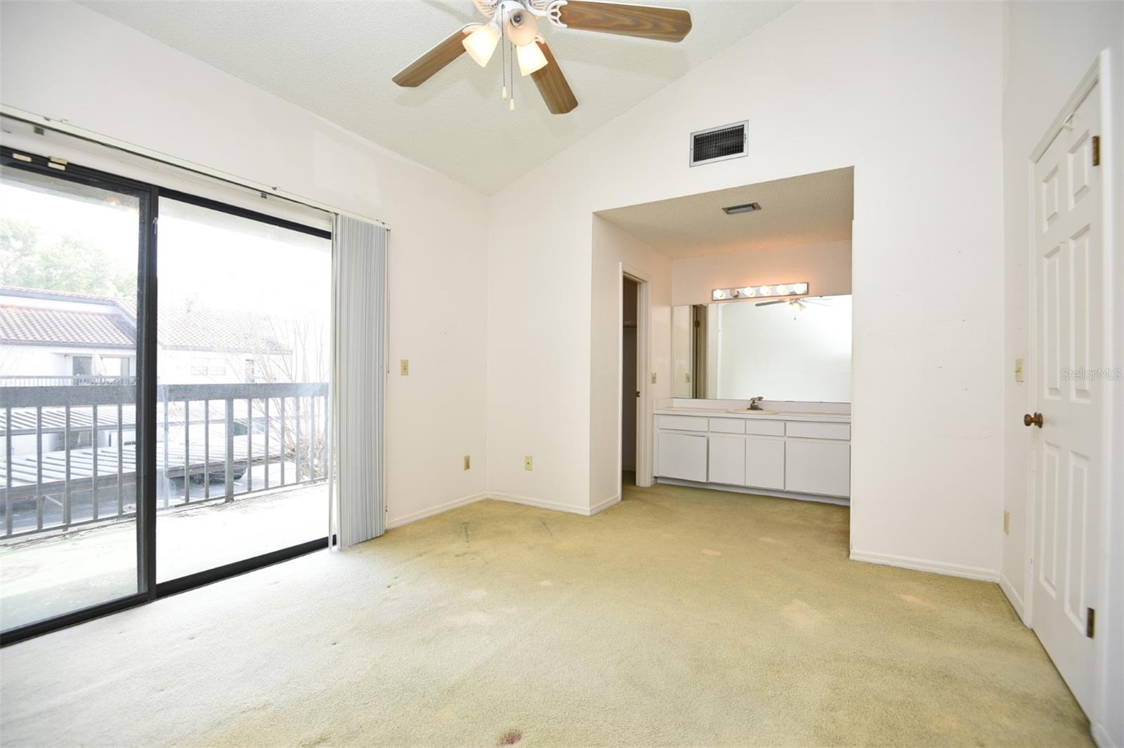 230 KILLARNEY BAY CT #3