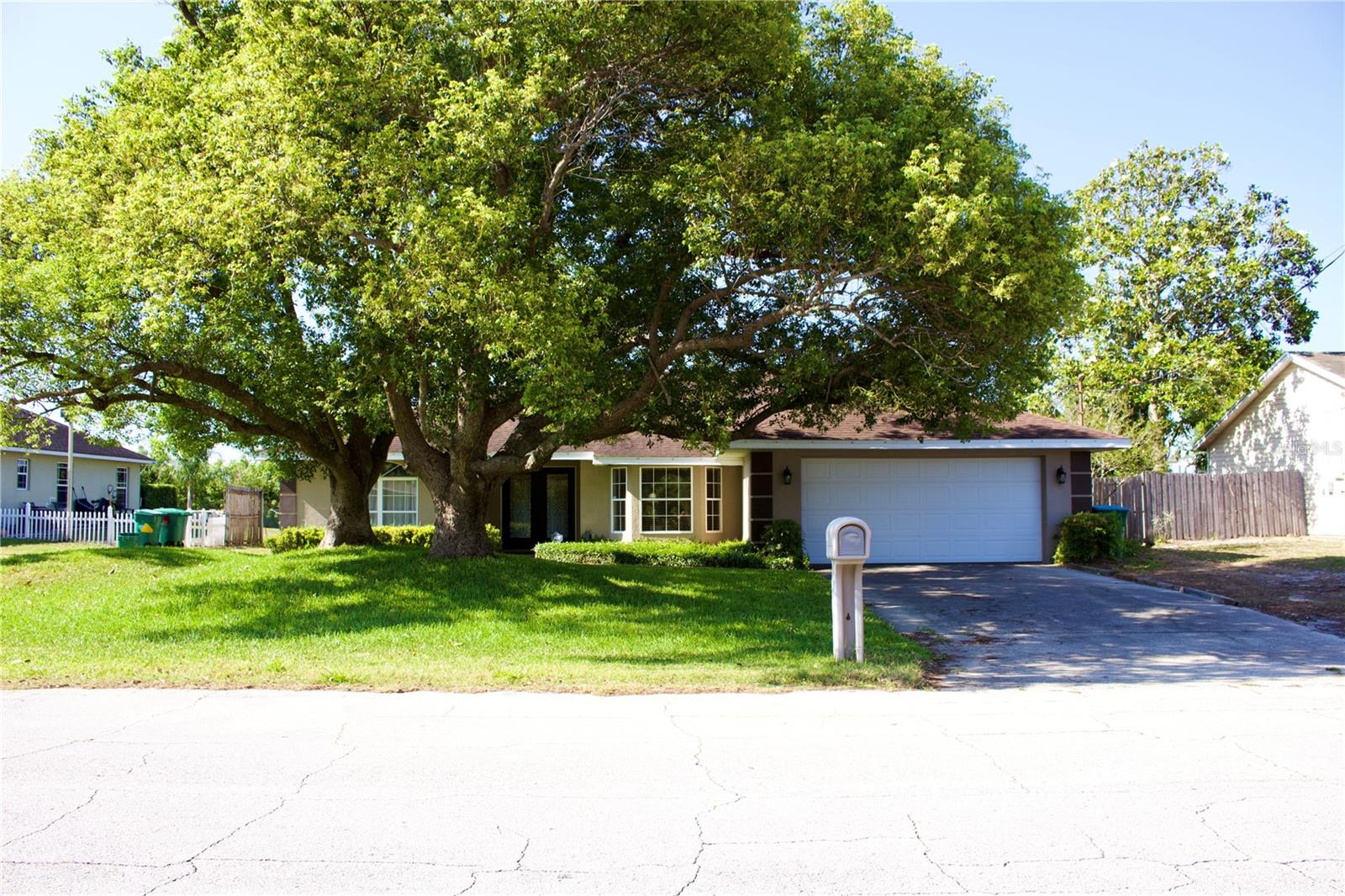 918 WINDBROOK DR