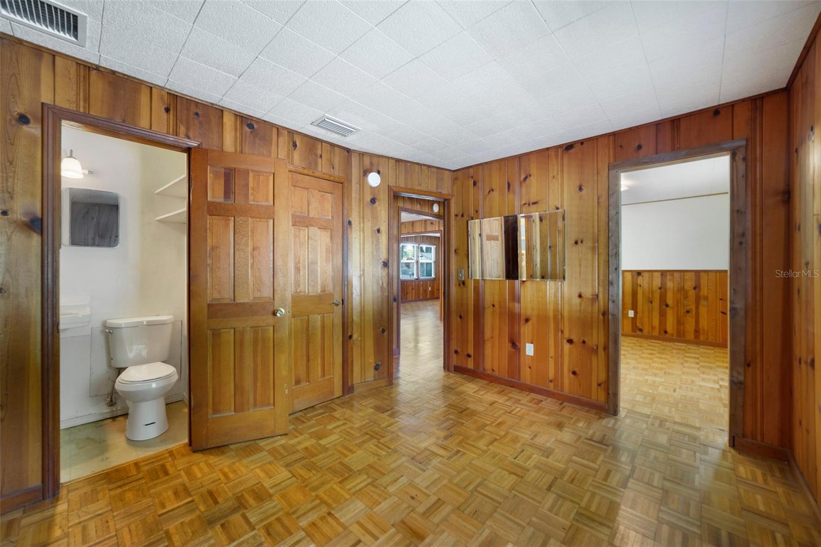 1932 S MAPLE AVE