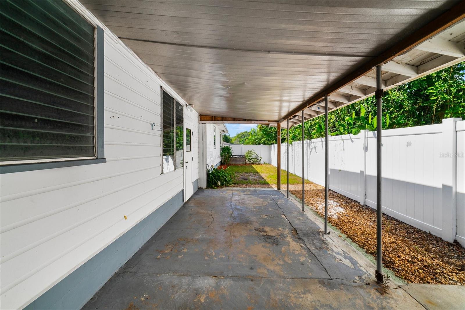 1932 S MAPLE AVE