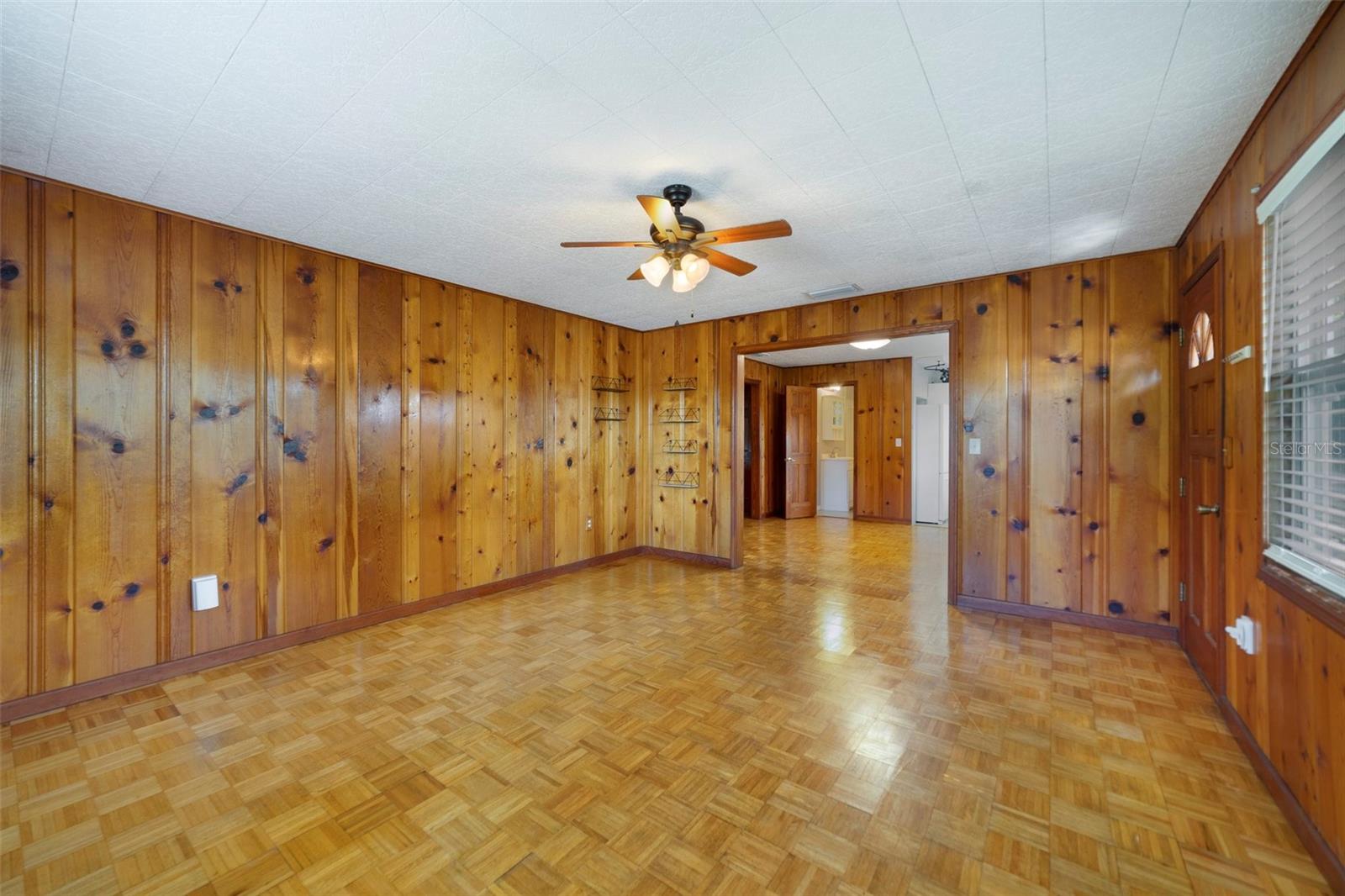 1932 S MAPLE AVE