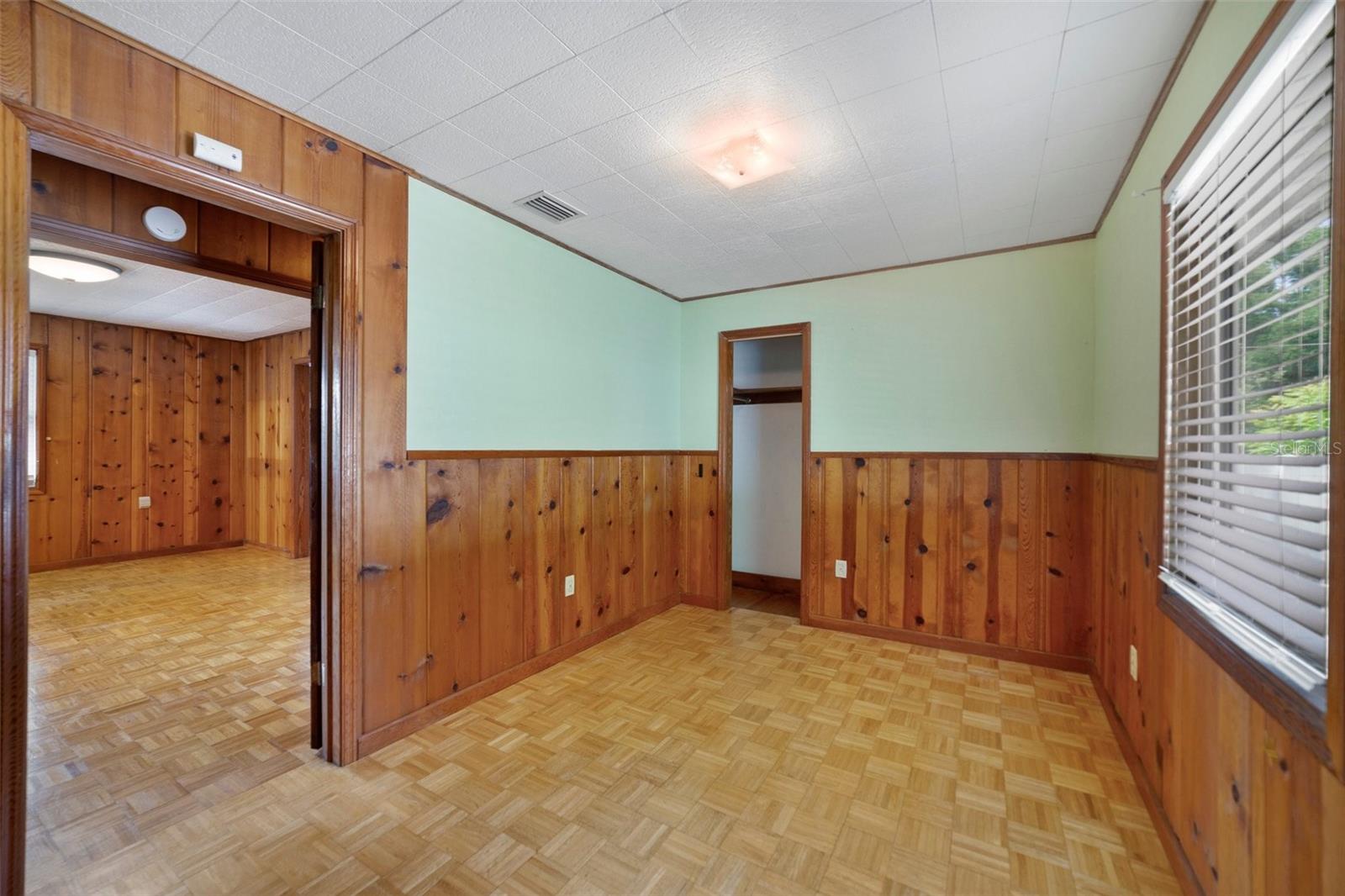 1932 S MAPLE AVE
