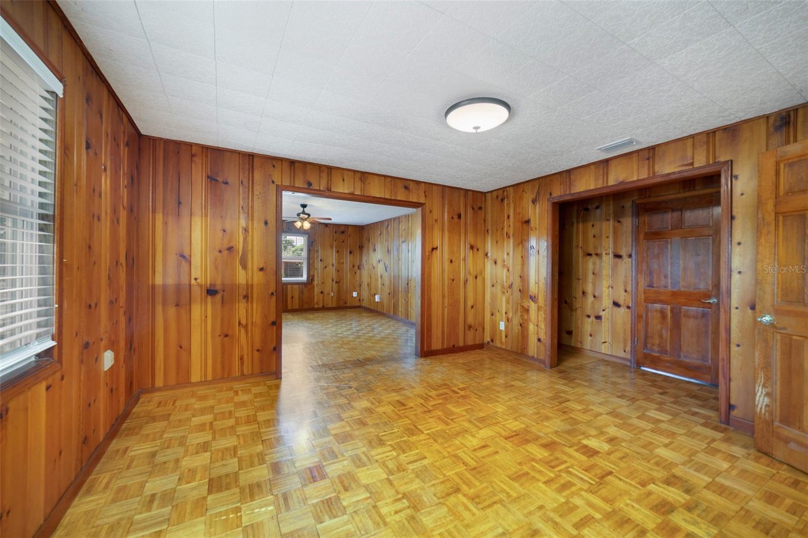 1932 S MAPLE AVE