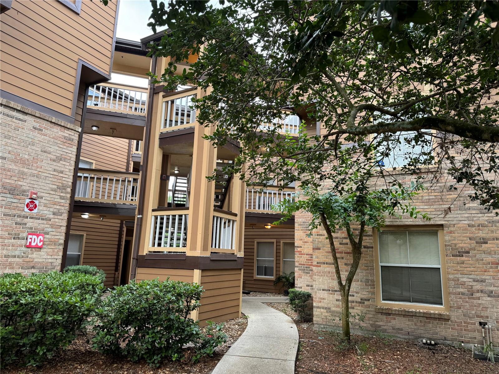 486 N PIN OAK PL #316