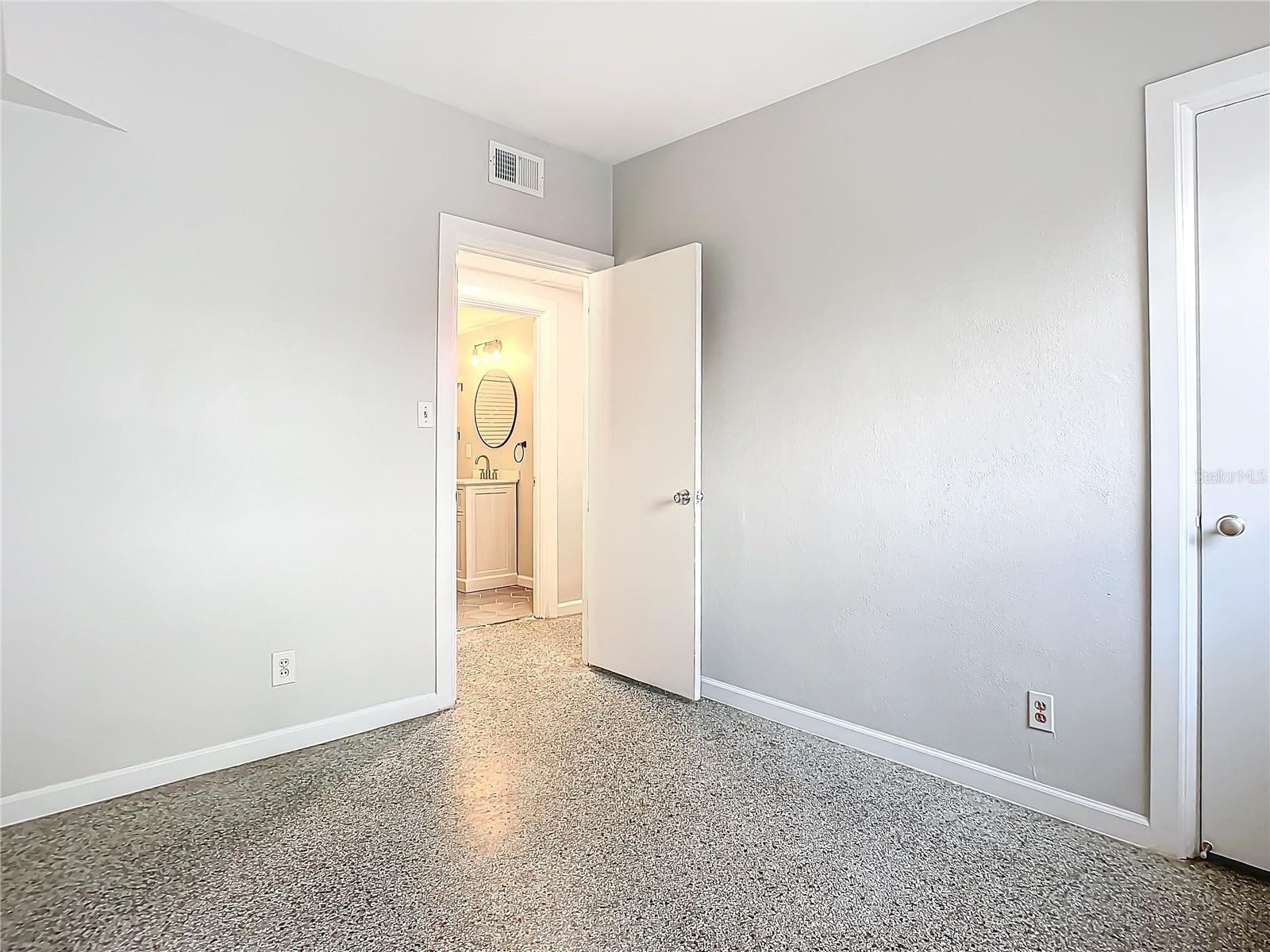 141 PINECREST DR
