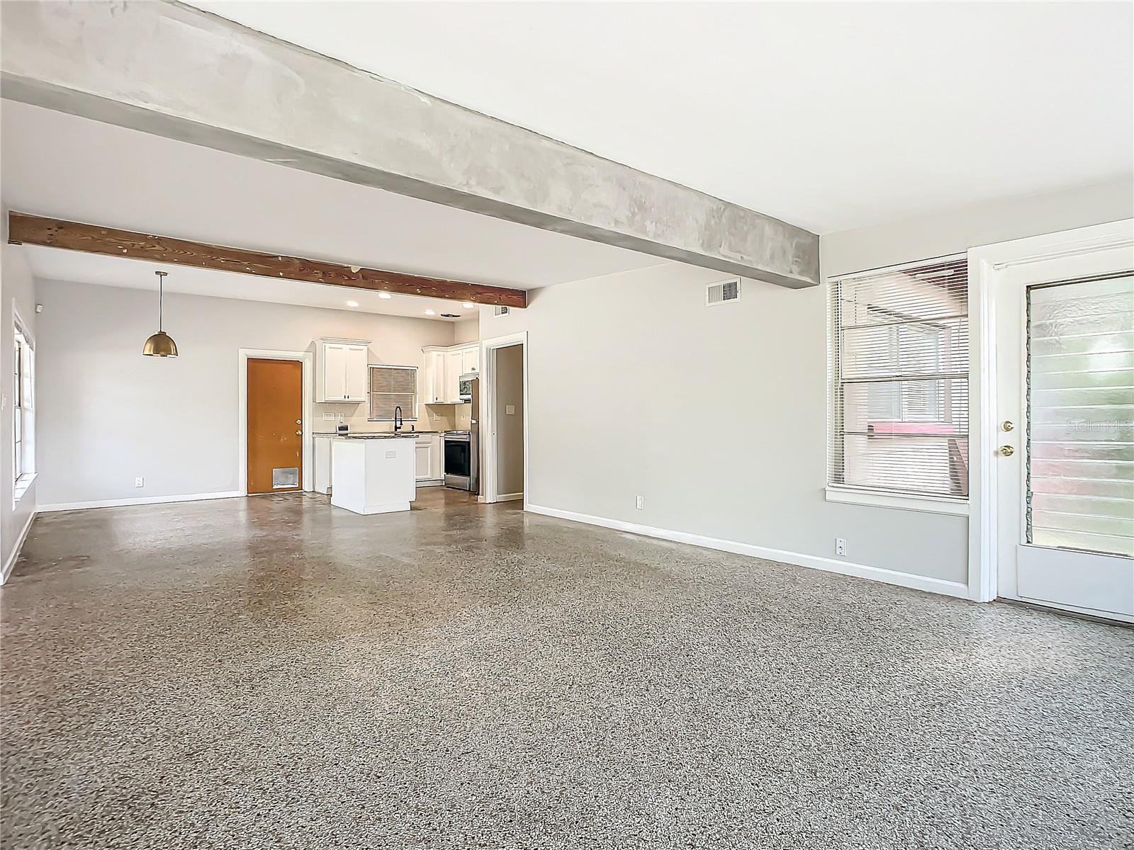 141 PINECREST DR