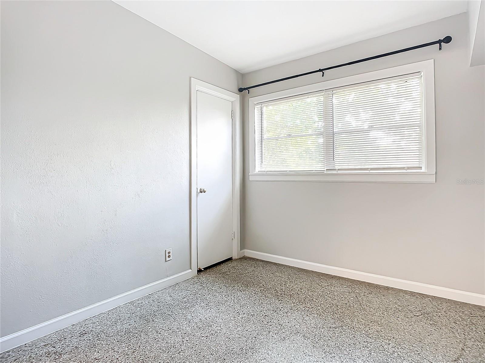 141 PINECREST DR
