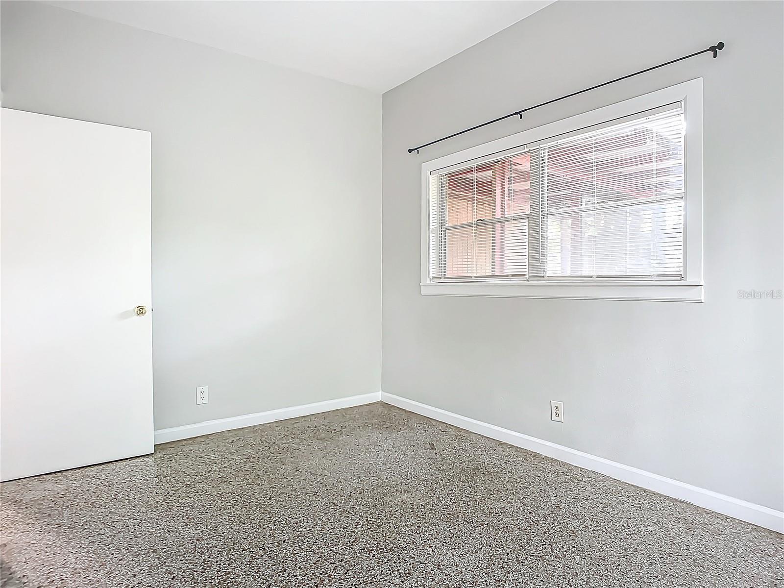 141 PINECREST DR