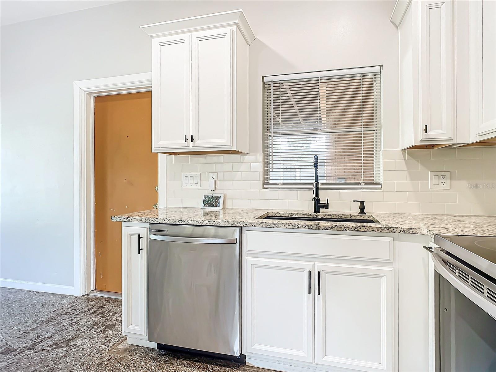 141 PINECREST DR