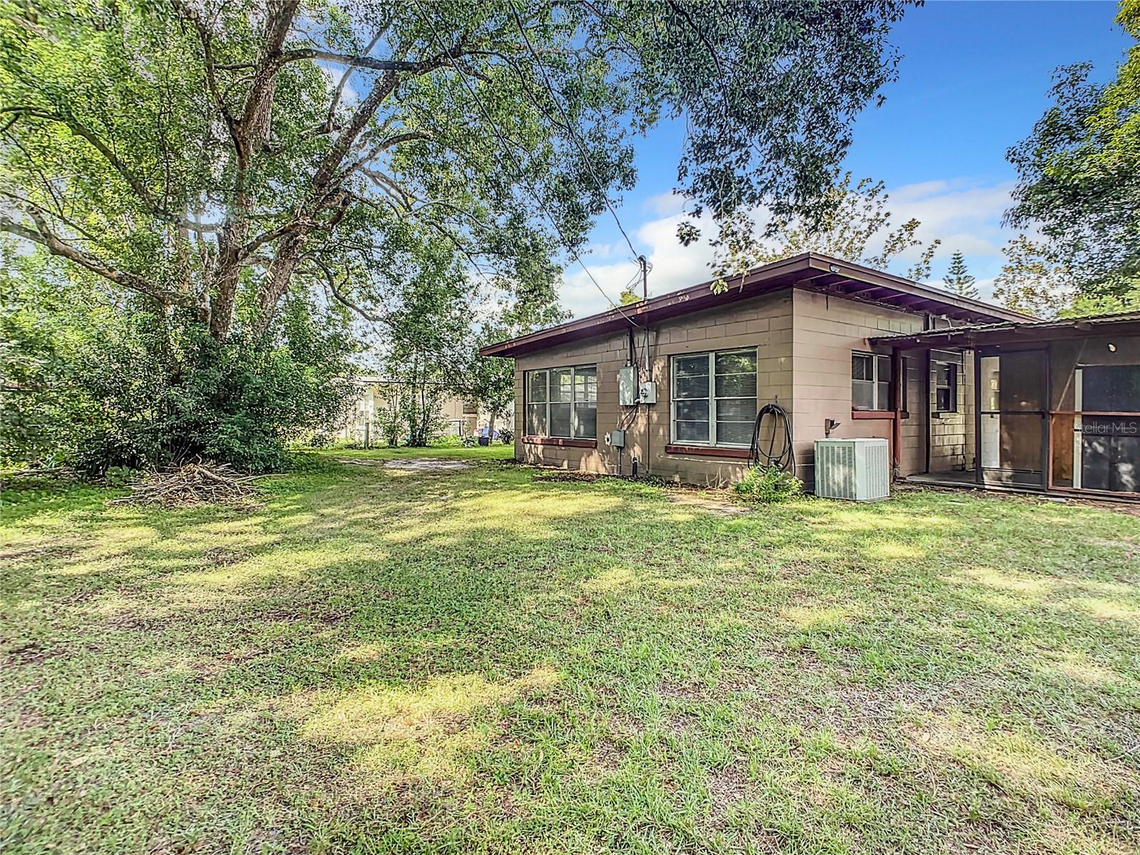 141 PINECREST DR