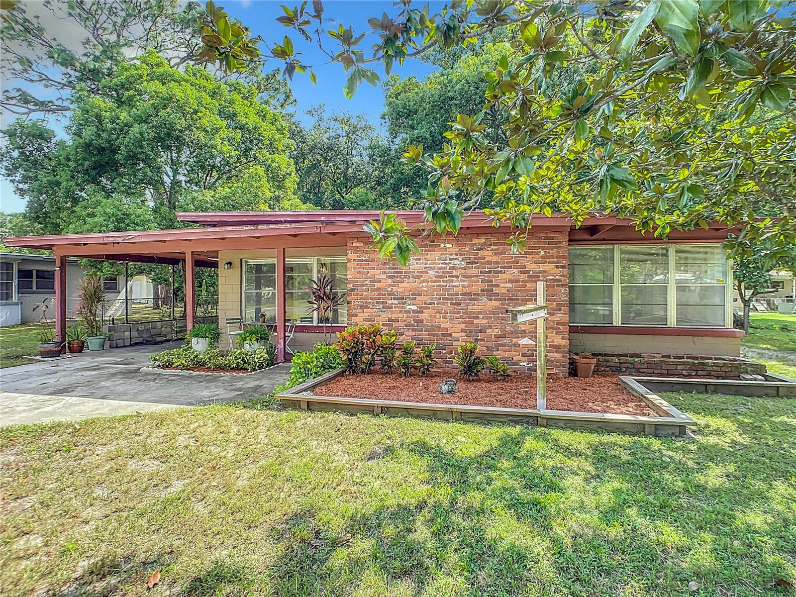 141 PINECREST DR